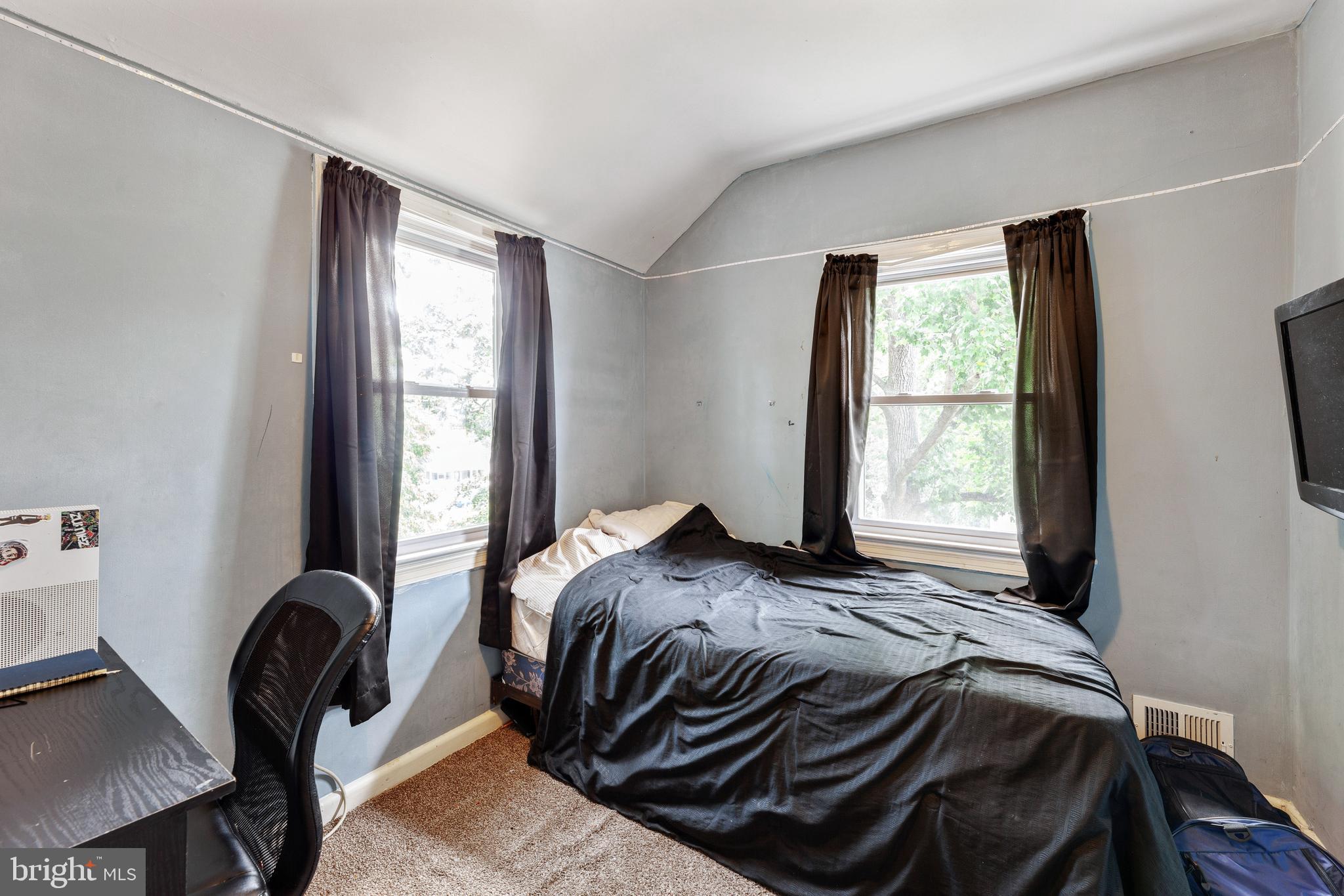 LANDOVER HILLS - Residential