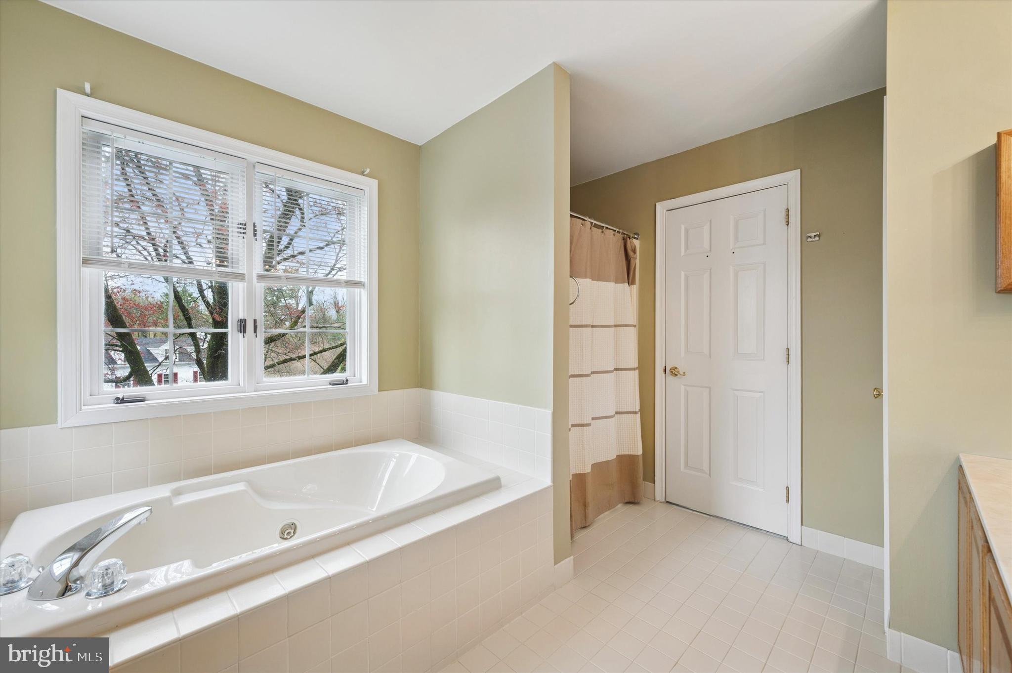 OAKS AT ROSE TREE - Residential