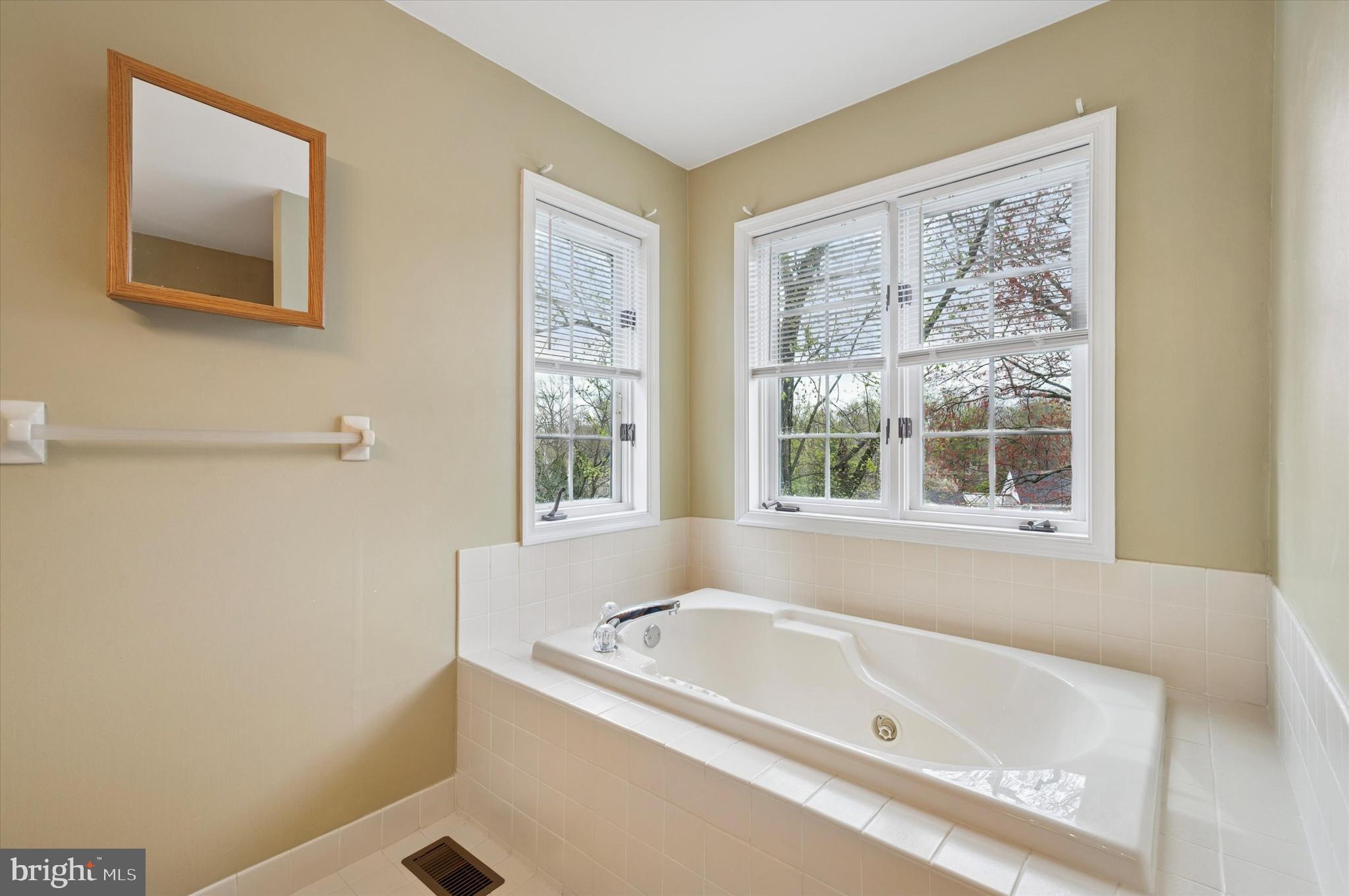 OAKS AT ROSE TREE - Residential