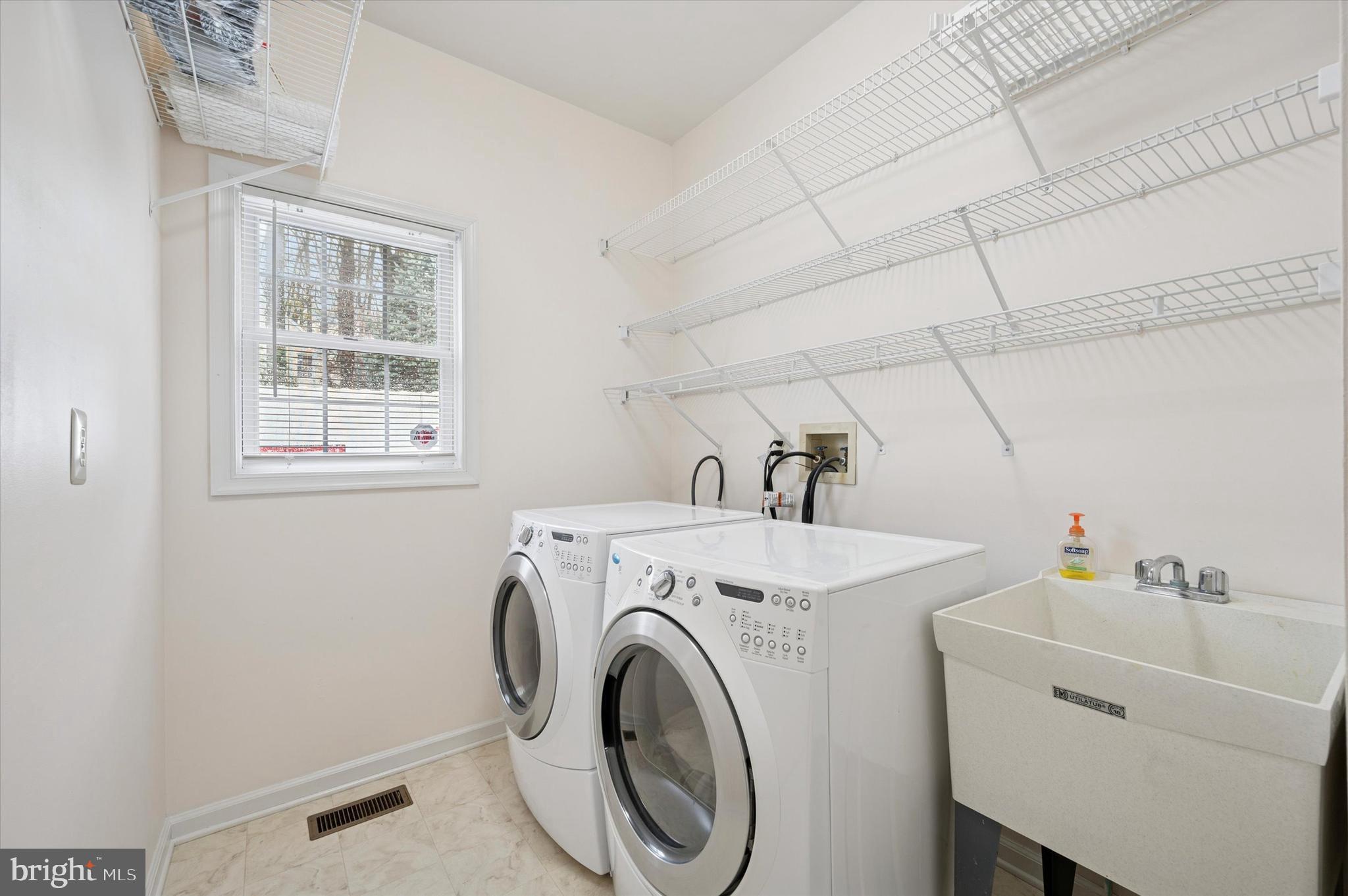 OAKS AT ROSE TREE - Residential