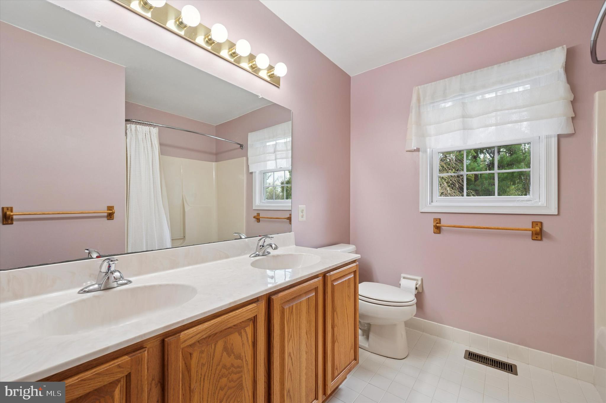 OAKS AT ROSE TREE - Residential