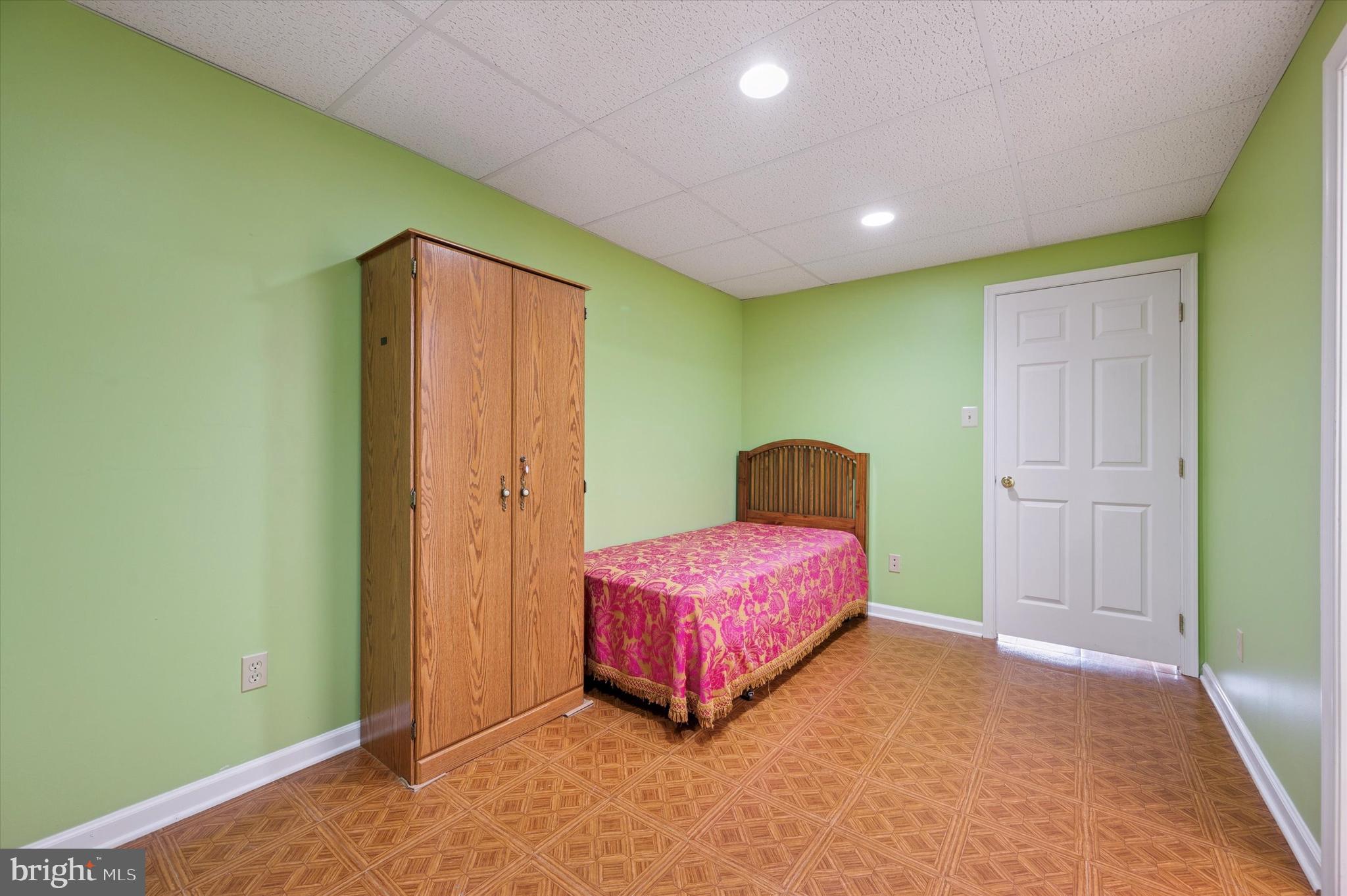 OAKS AT ROSE TREE - Residential