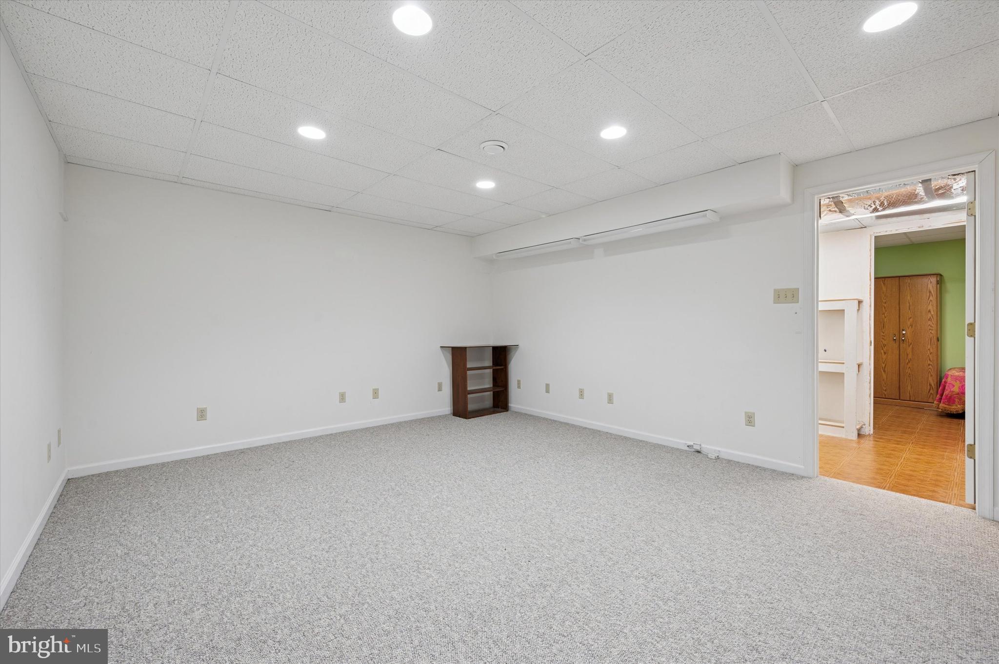 OAKS AT ROSE TREE - Residential