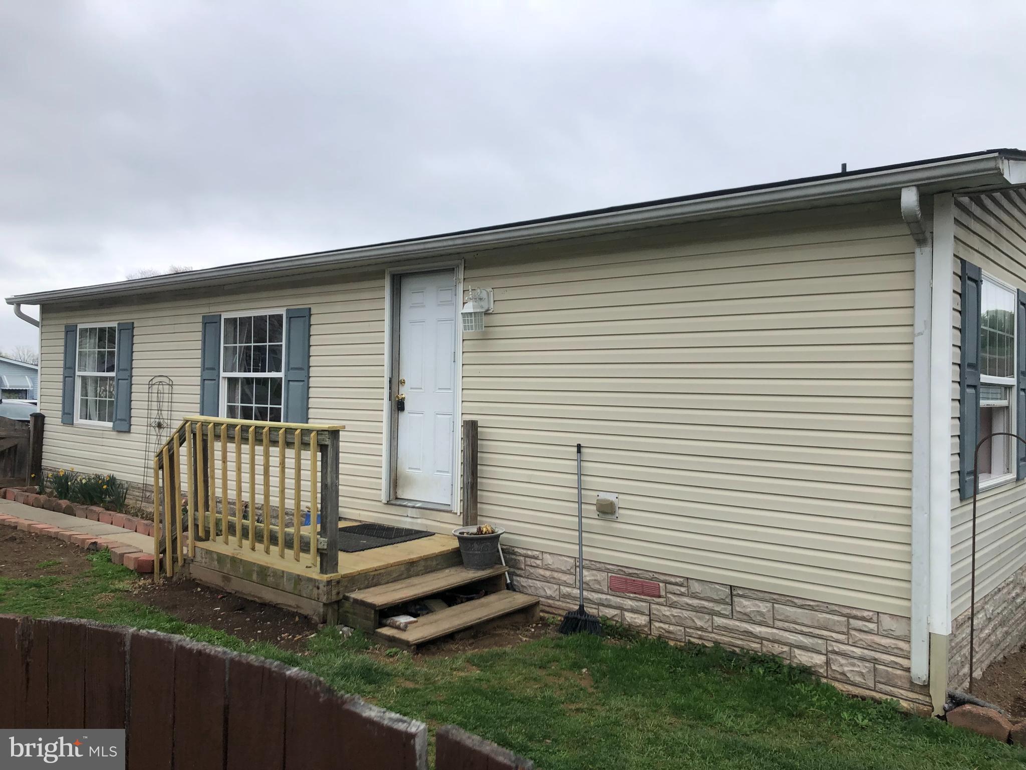 HIGHLAND MANOR - Residential