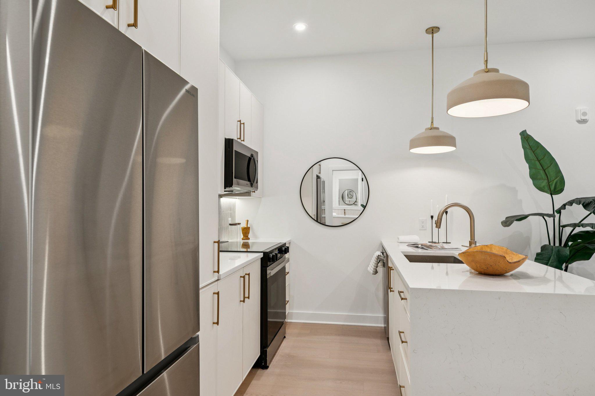 20 W ALLENS LANE 30 214