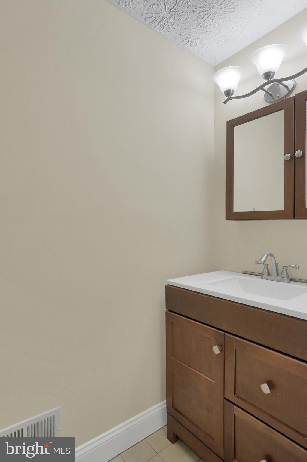 WEST SHORE - Residential