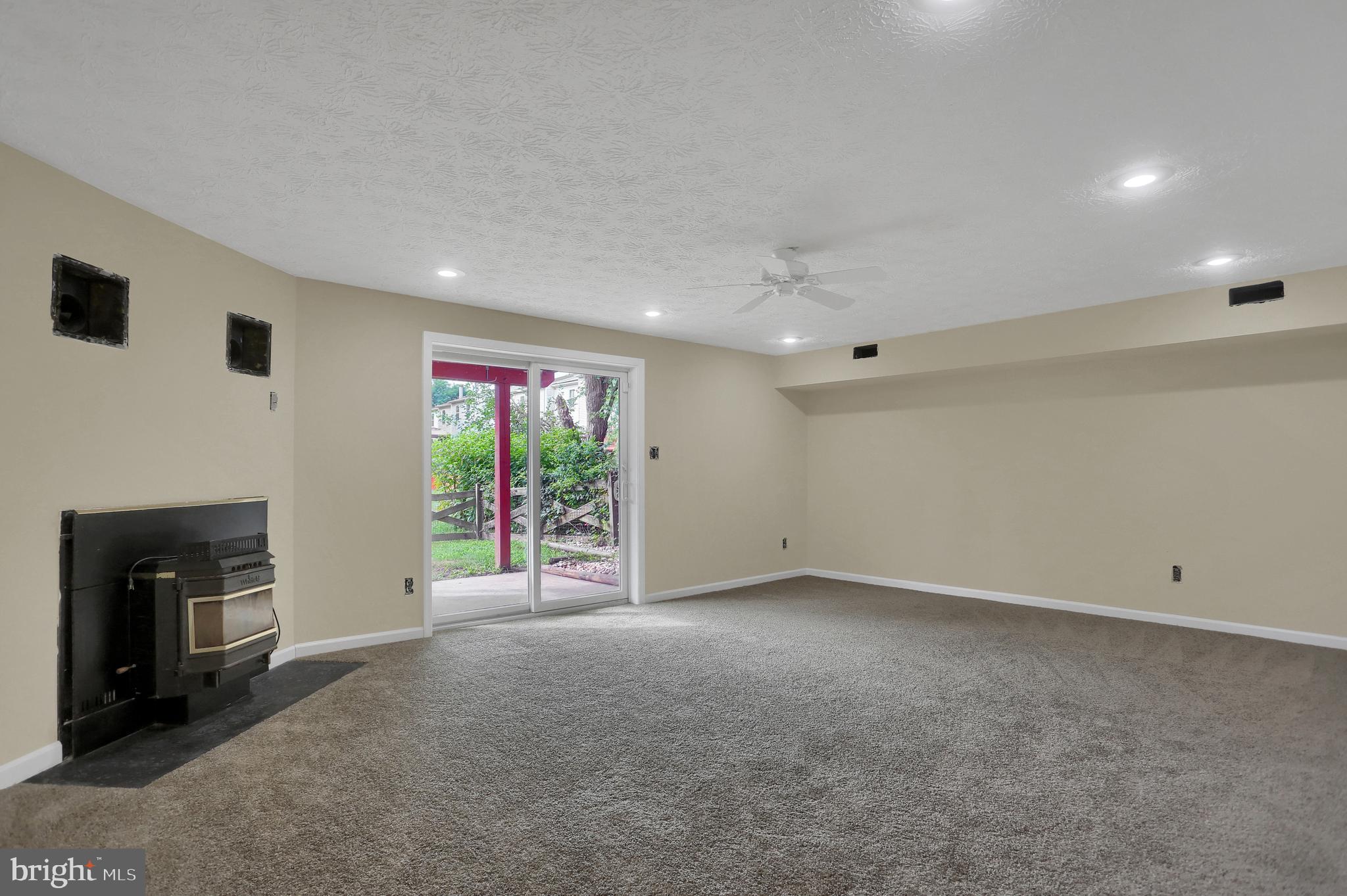 WEST SHORE - Residential