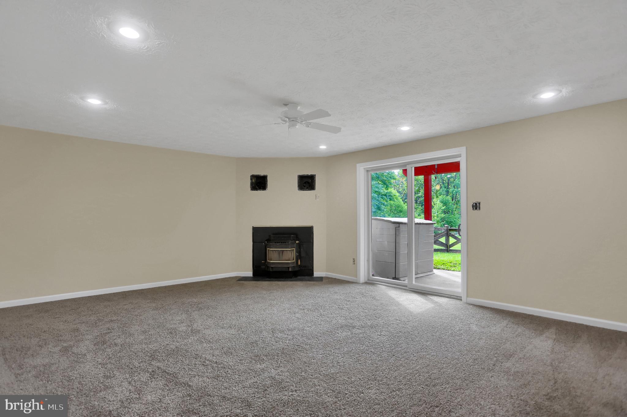 WEST SHORE - Residential