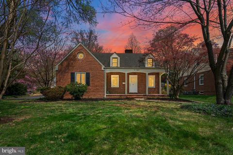 Photo of 918 Weatherbee Road, BALTIMORE, MD 21286 (MLS # MDBC2158550)