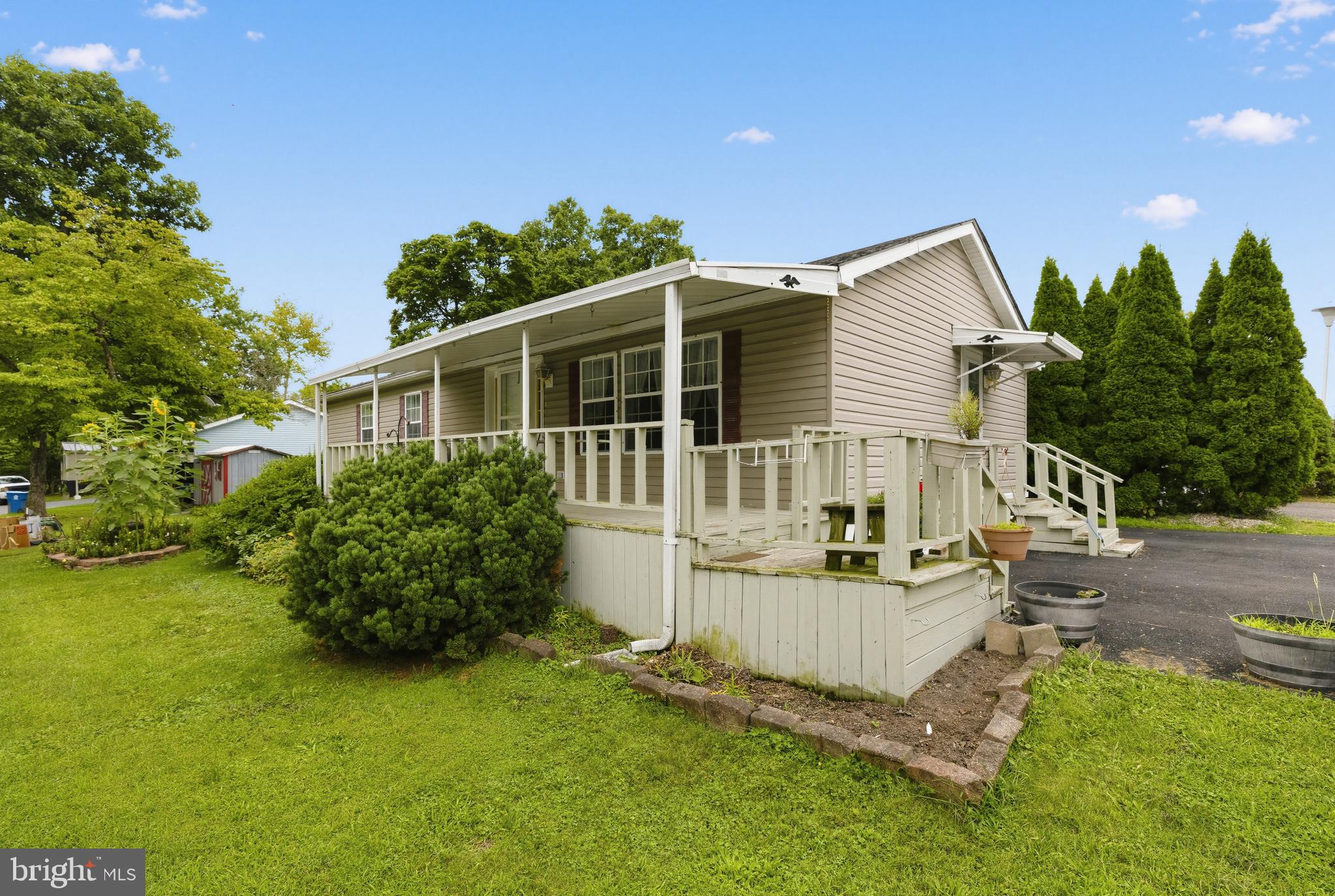 414 OAK DRIVE