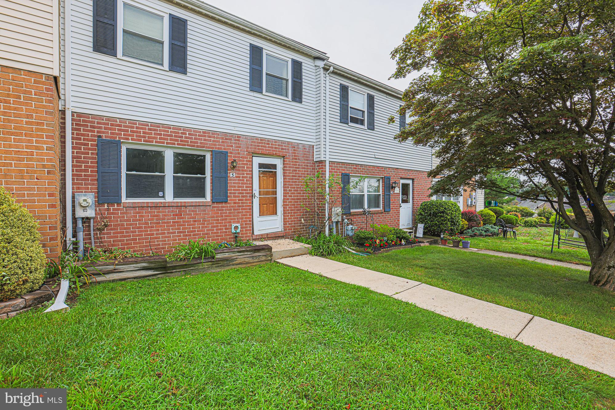 UPTON VILLAGE NORTH - Residential