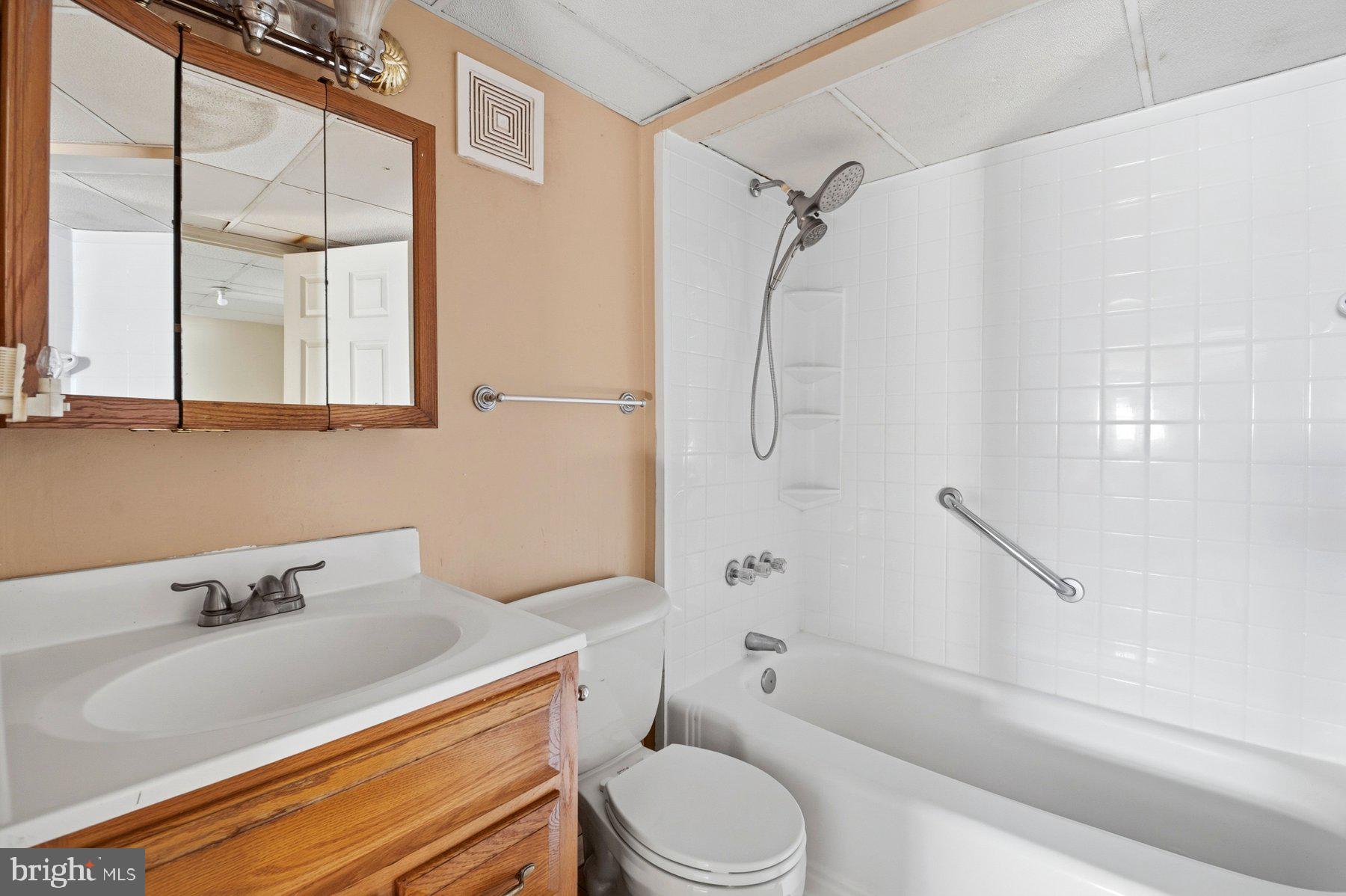 SANDALWOOD - Residential