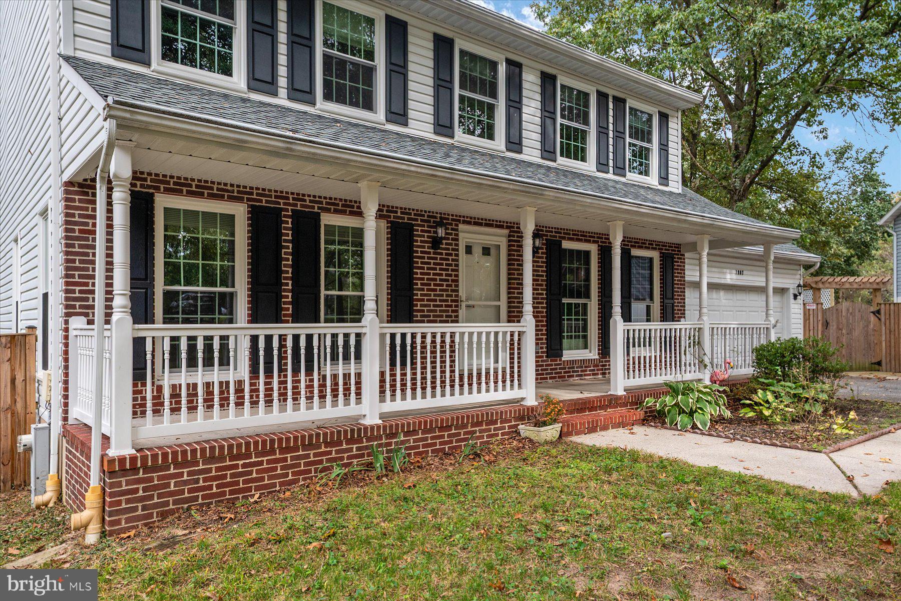 ELMHURST STATION - Residential Lease