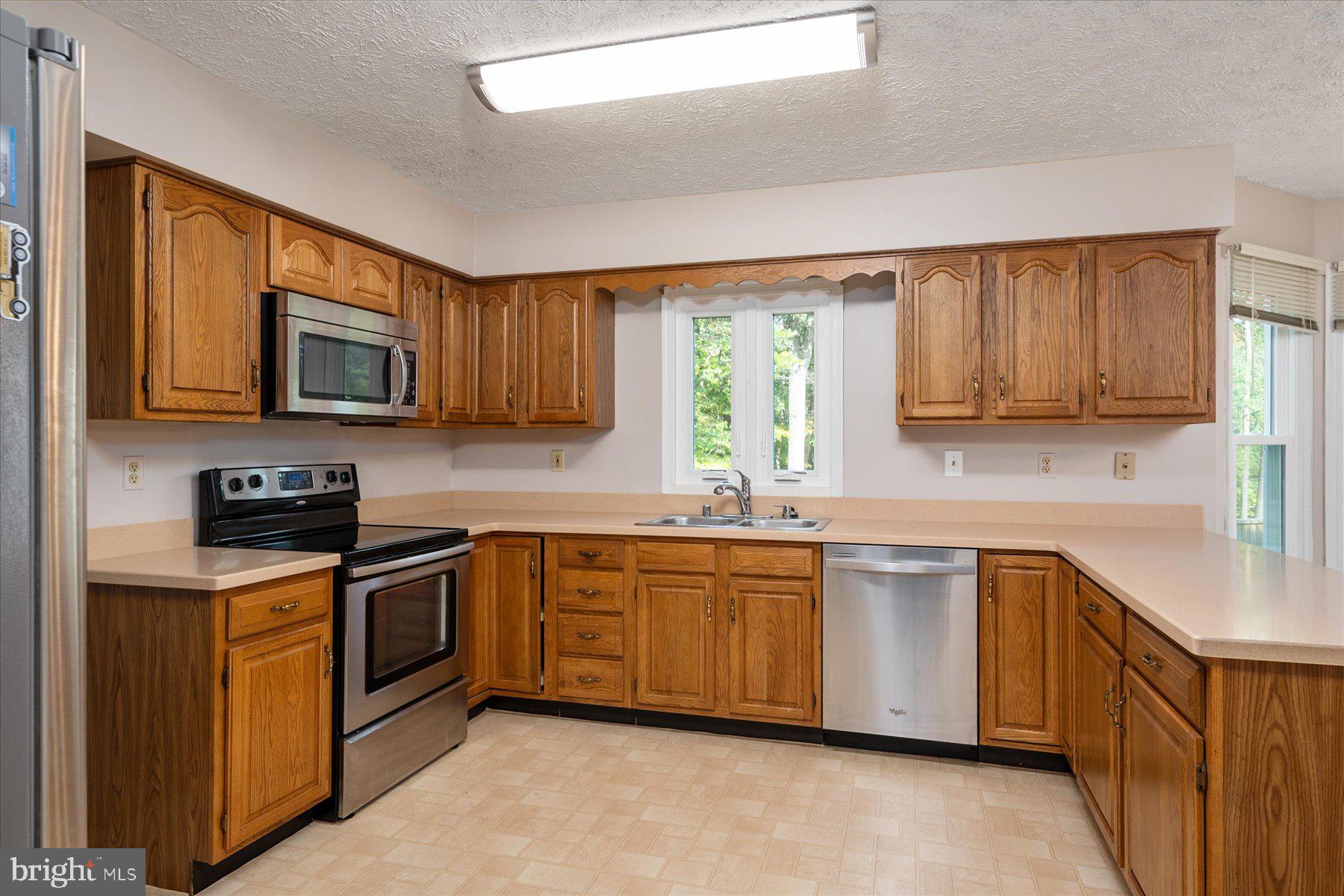 ELMHURST STATION - Residential Lease