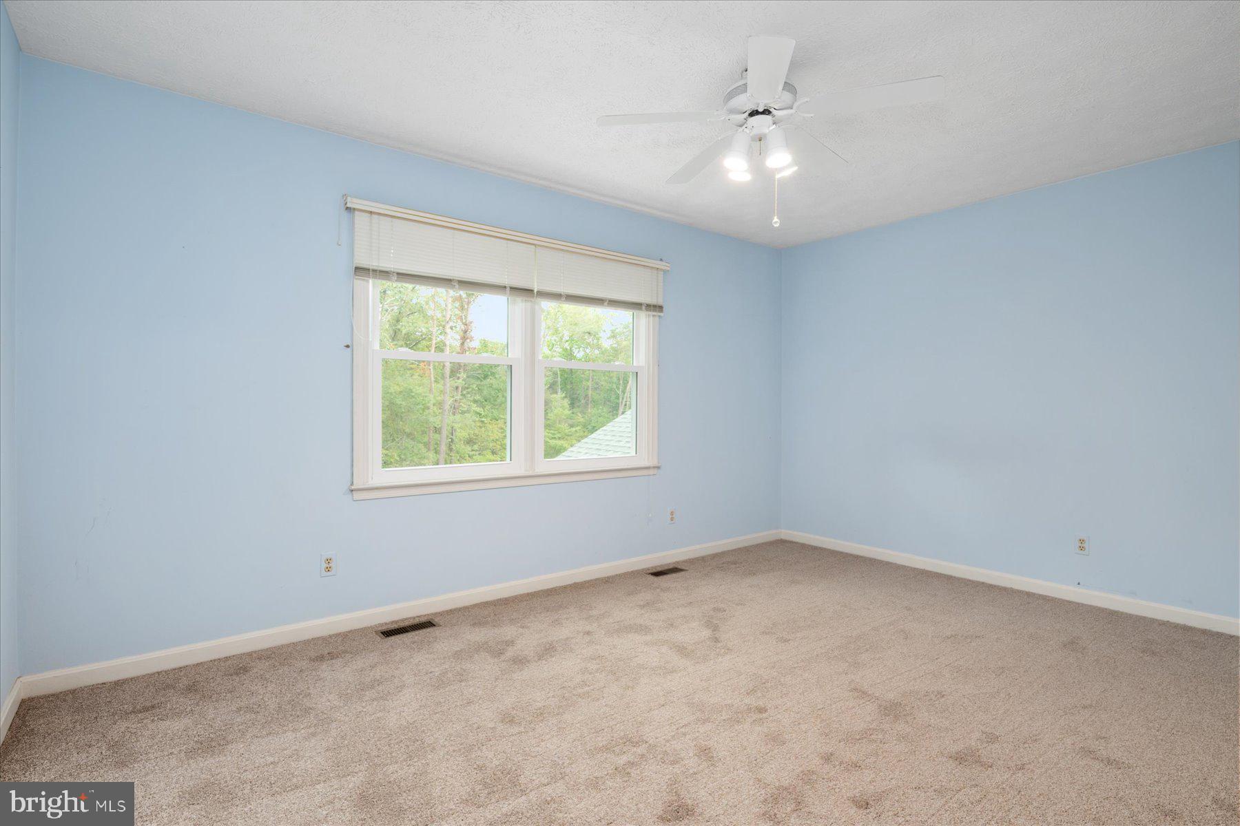 ELMHURST STATION - Residential Lease