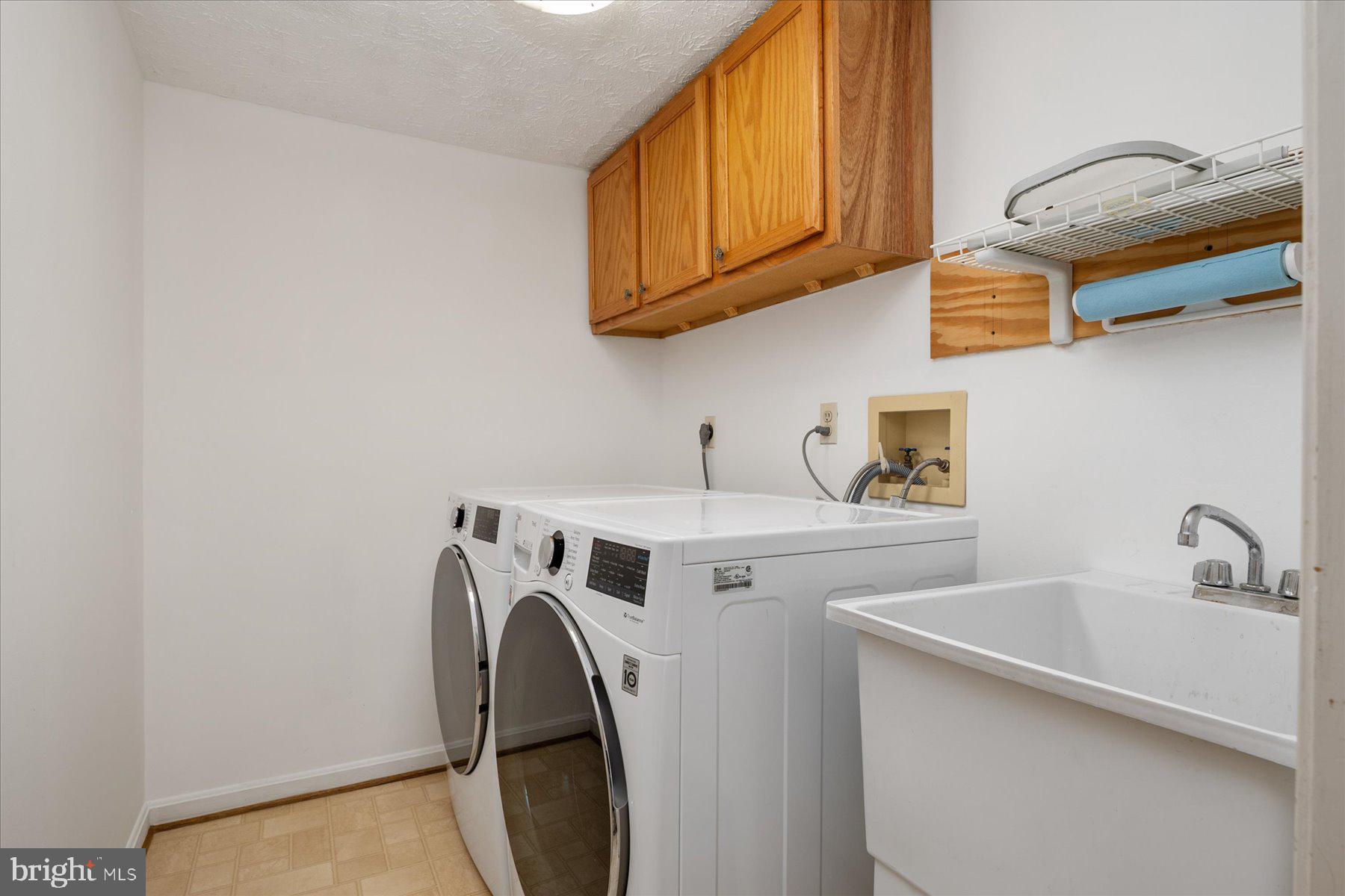 ELMHURST STATION - Residential Lease