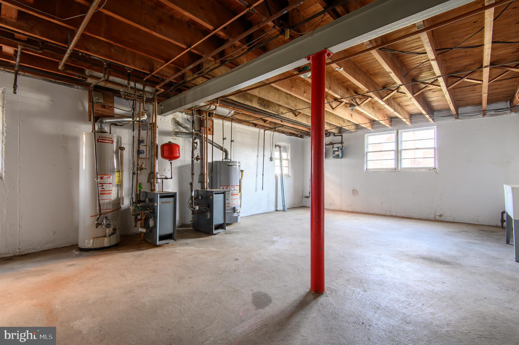 OXFORD CIRCLE - Residential