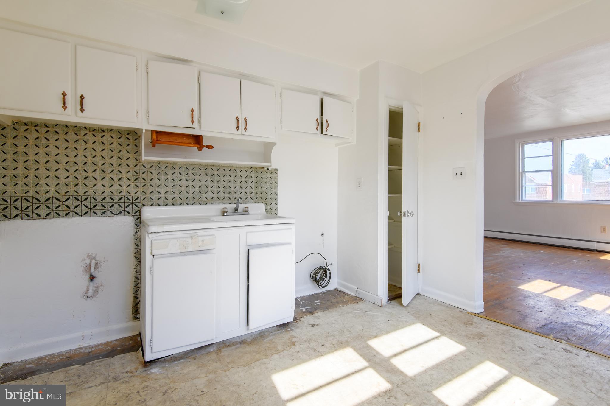 OXFORD CIRCLE - Residential