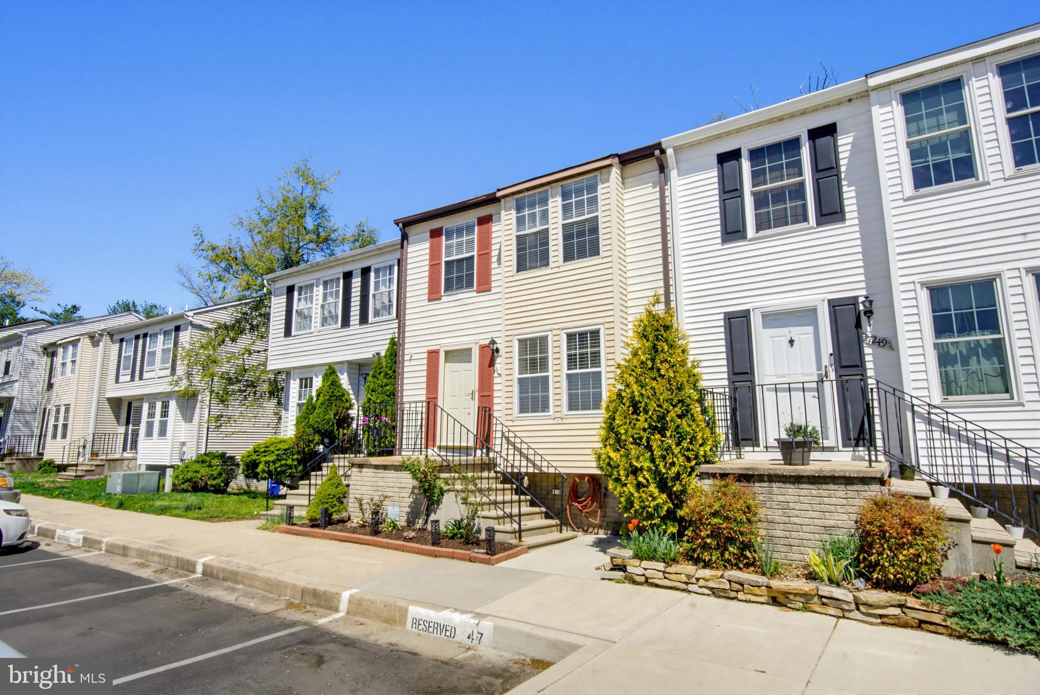 OAK VIEW VILLAGE - Residential