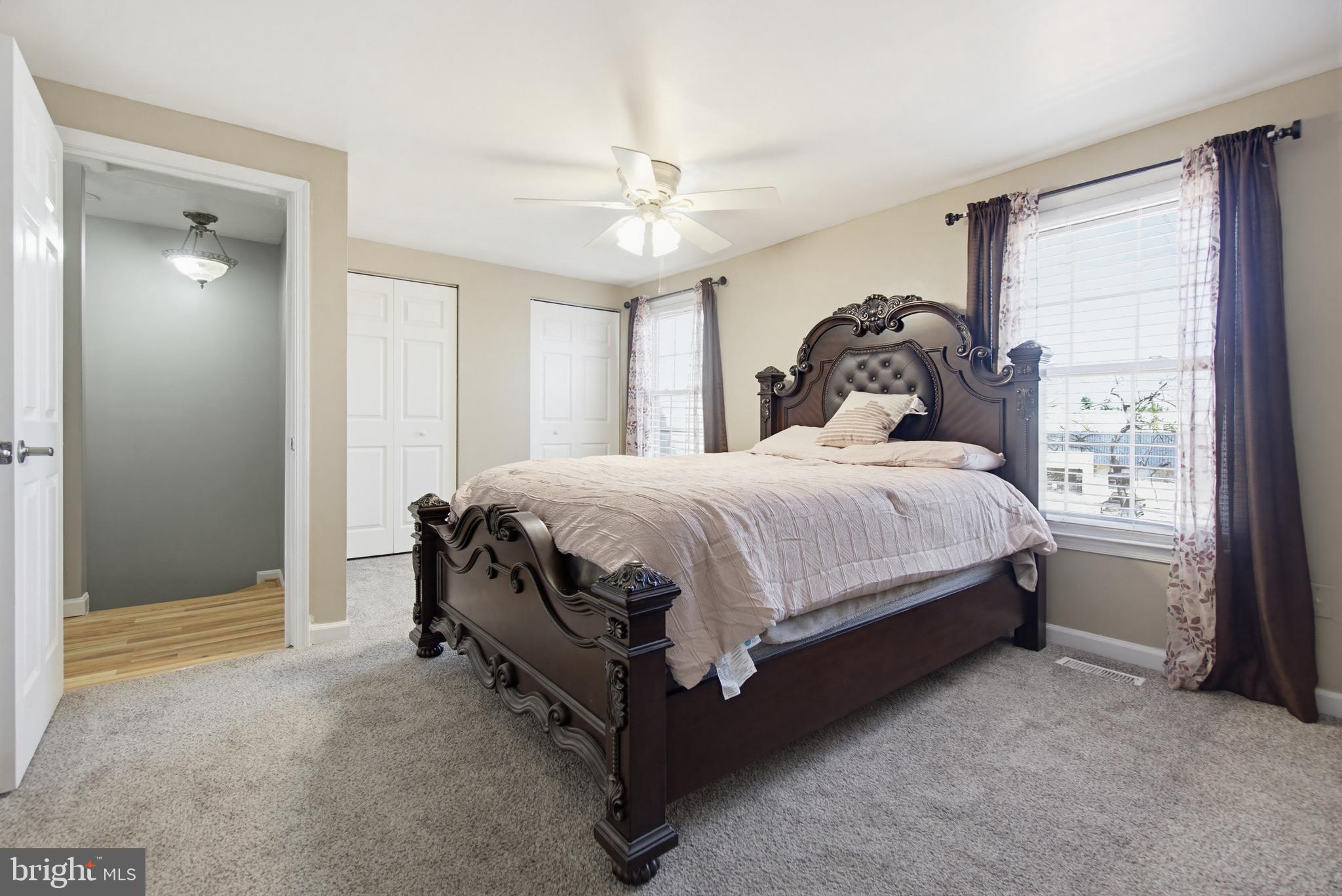 OAK VIEW VILLAGE - Residential