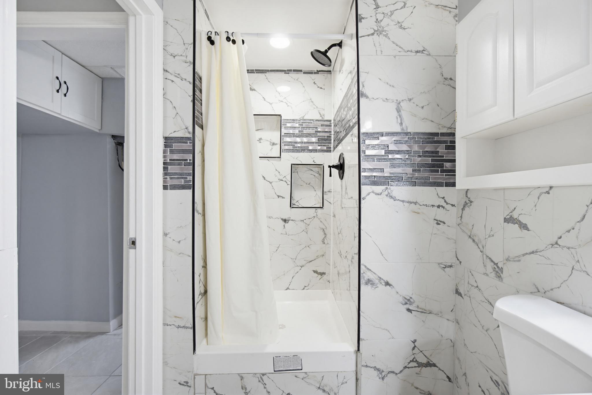 OAK VIEW VILLAGE - Residential