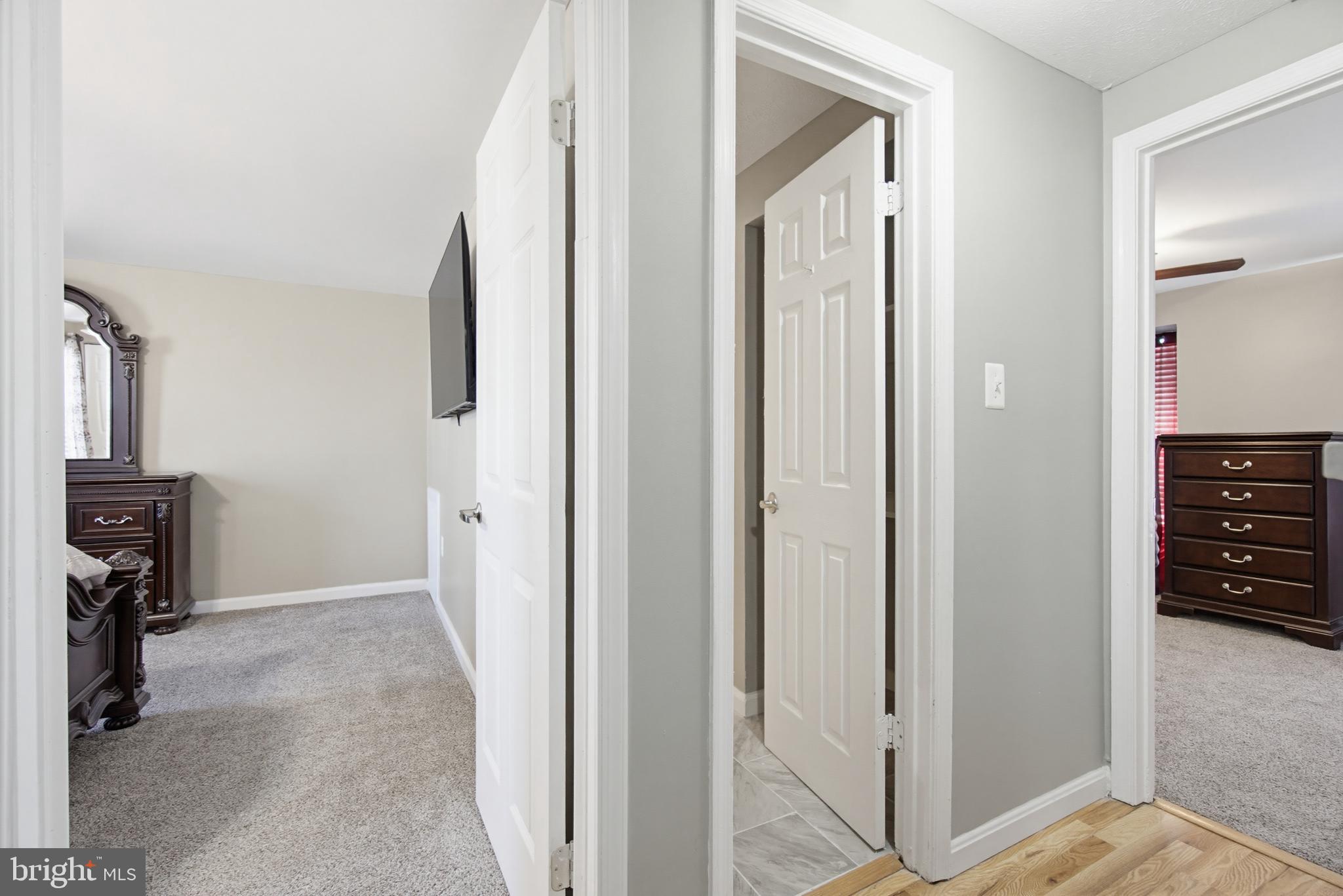 OAK VIEW VILLAGE - Residential