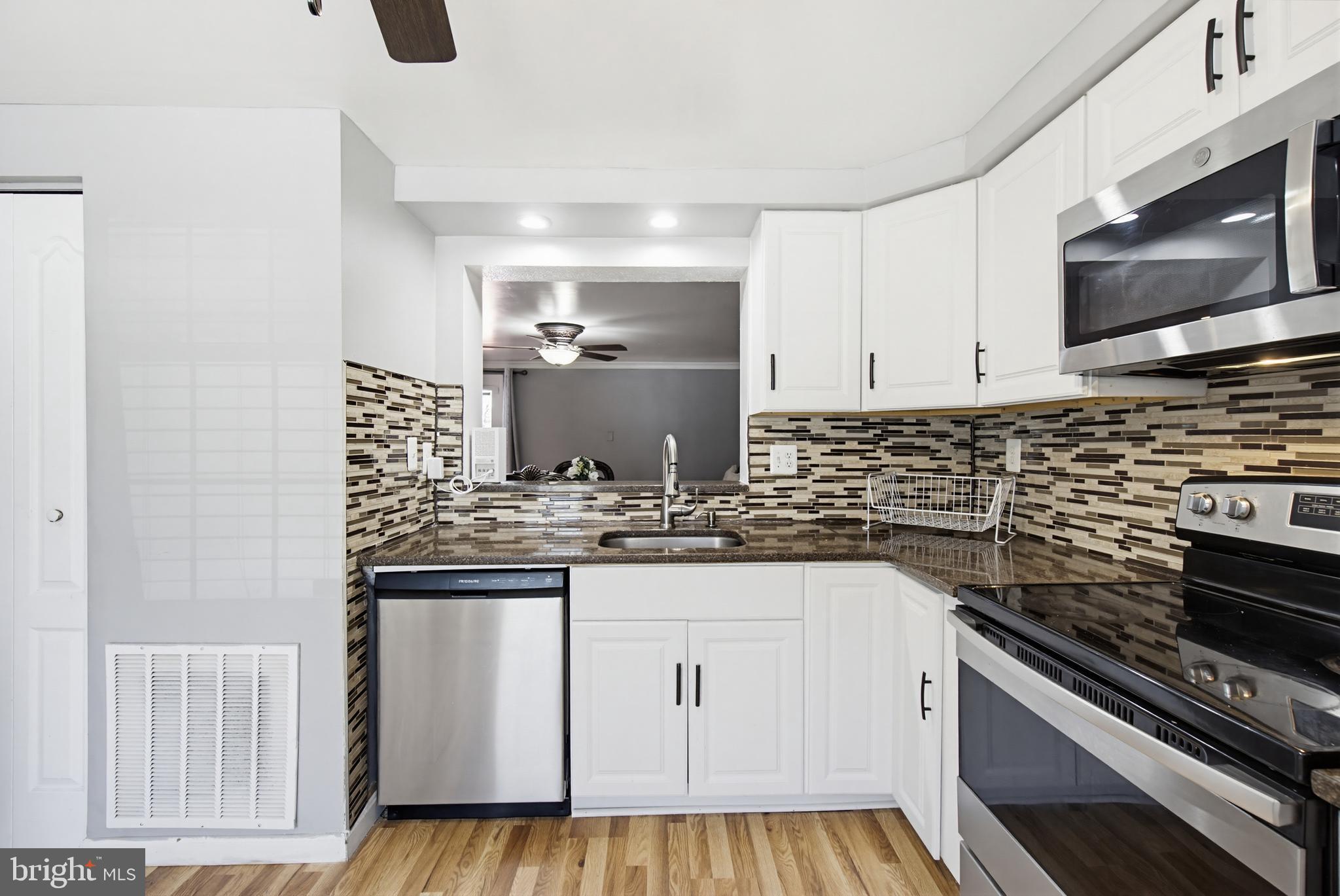 OAK VIEW VILLAGE - Residential