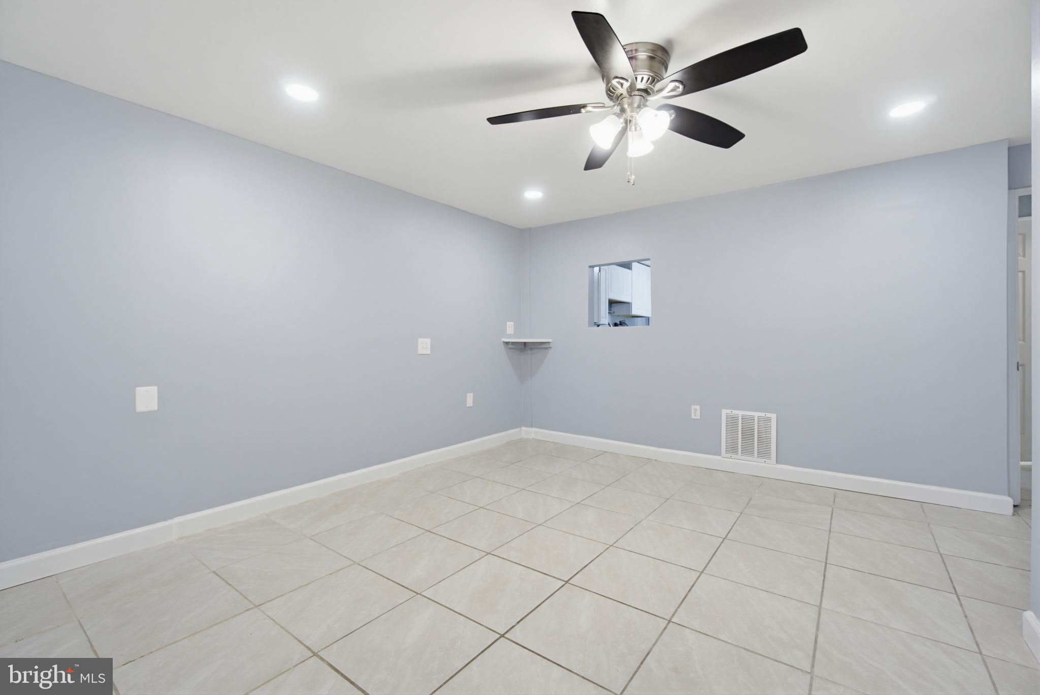 OAK VIEW VILLAGE - Residential