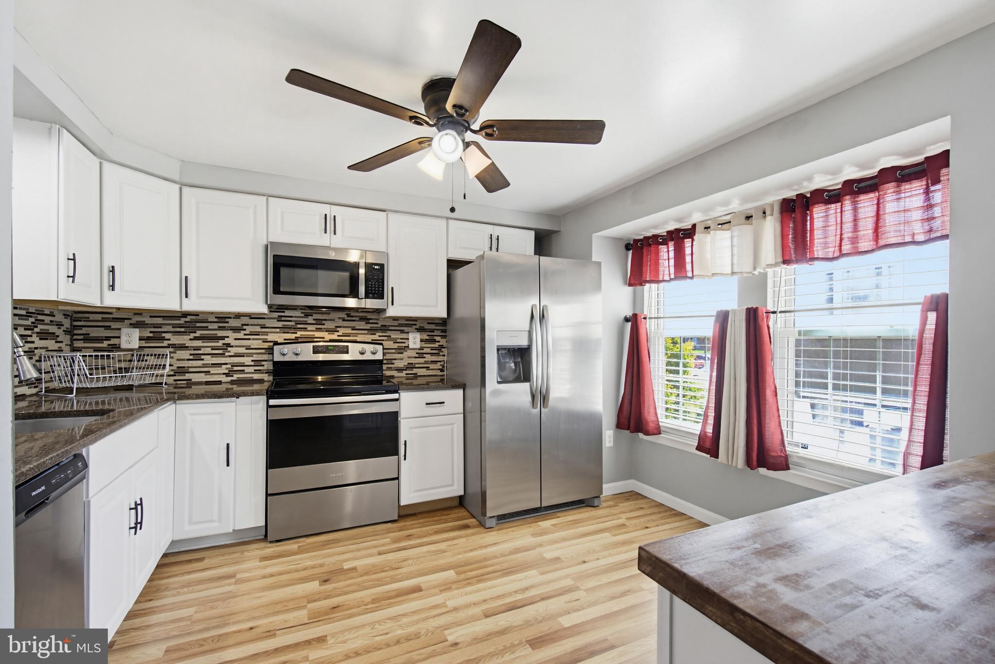 OAK VIEW VILLAGE - Residential