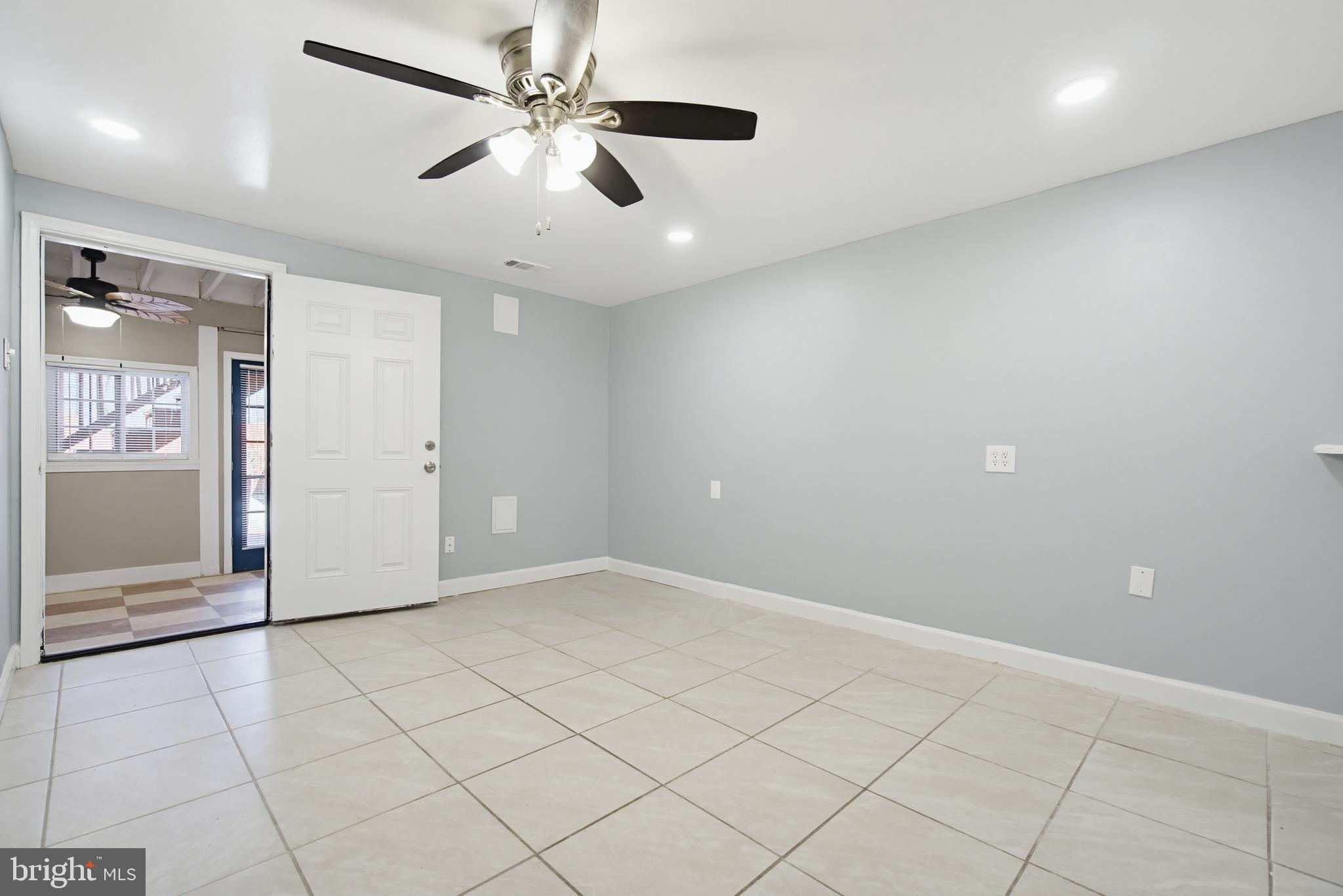 OAK VIEW VILLAGE - Residential