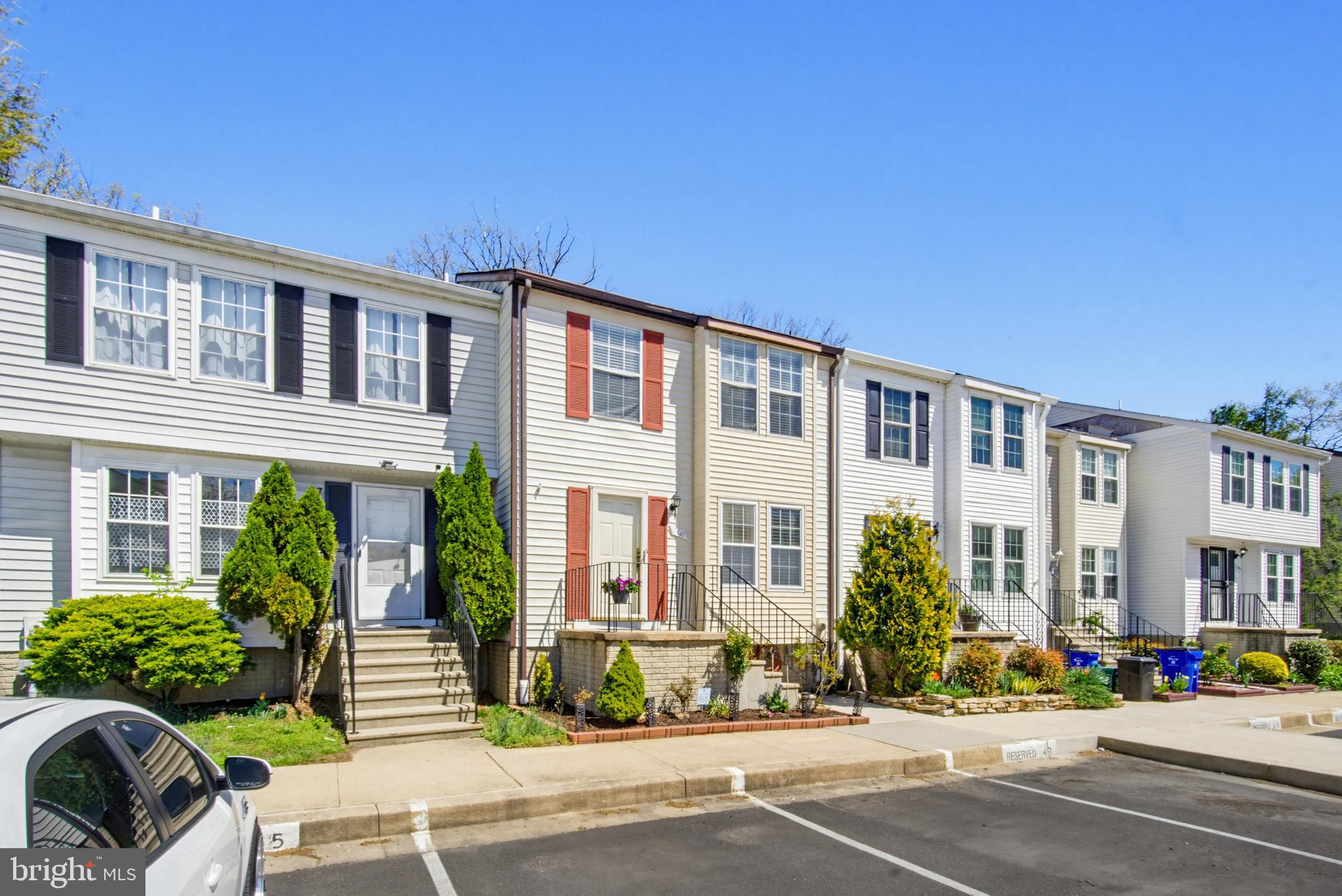 OAK VIEW VILLAGE - Residential