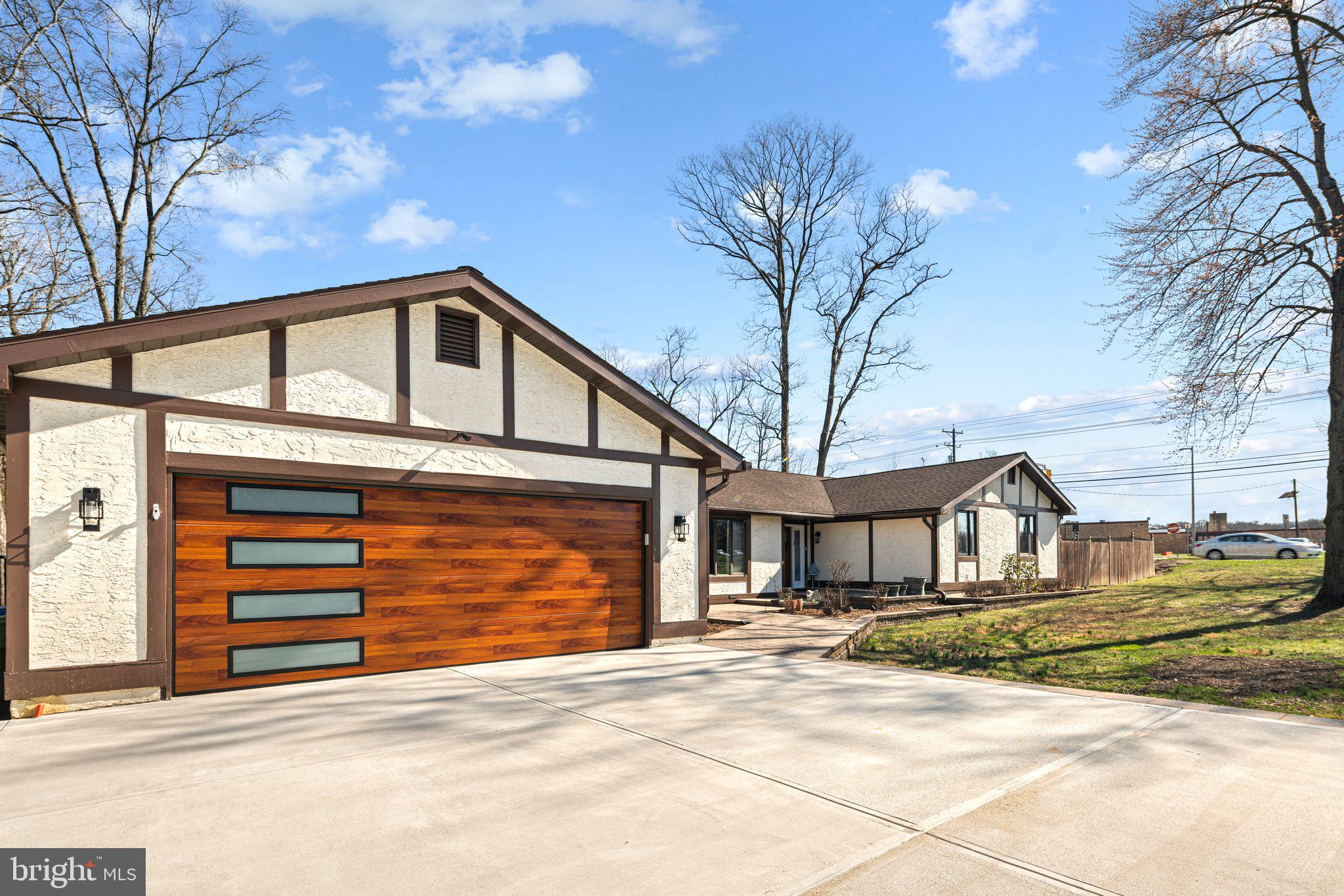 1 OAKLEY DRIVE