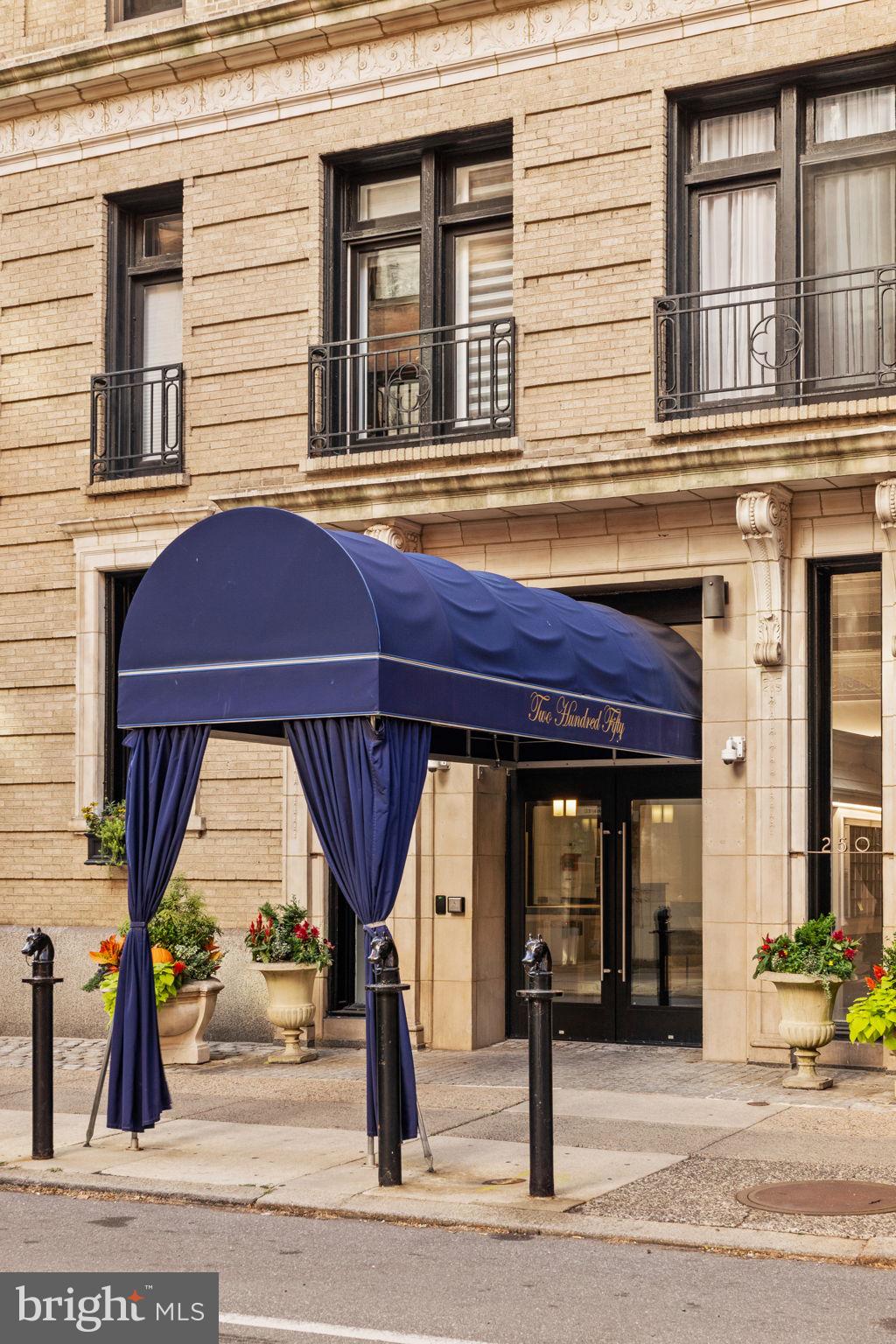 RITTENHOUSE SQUARE - Residential