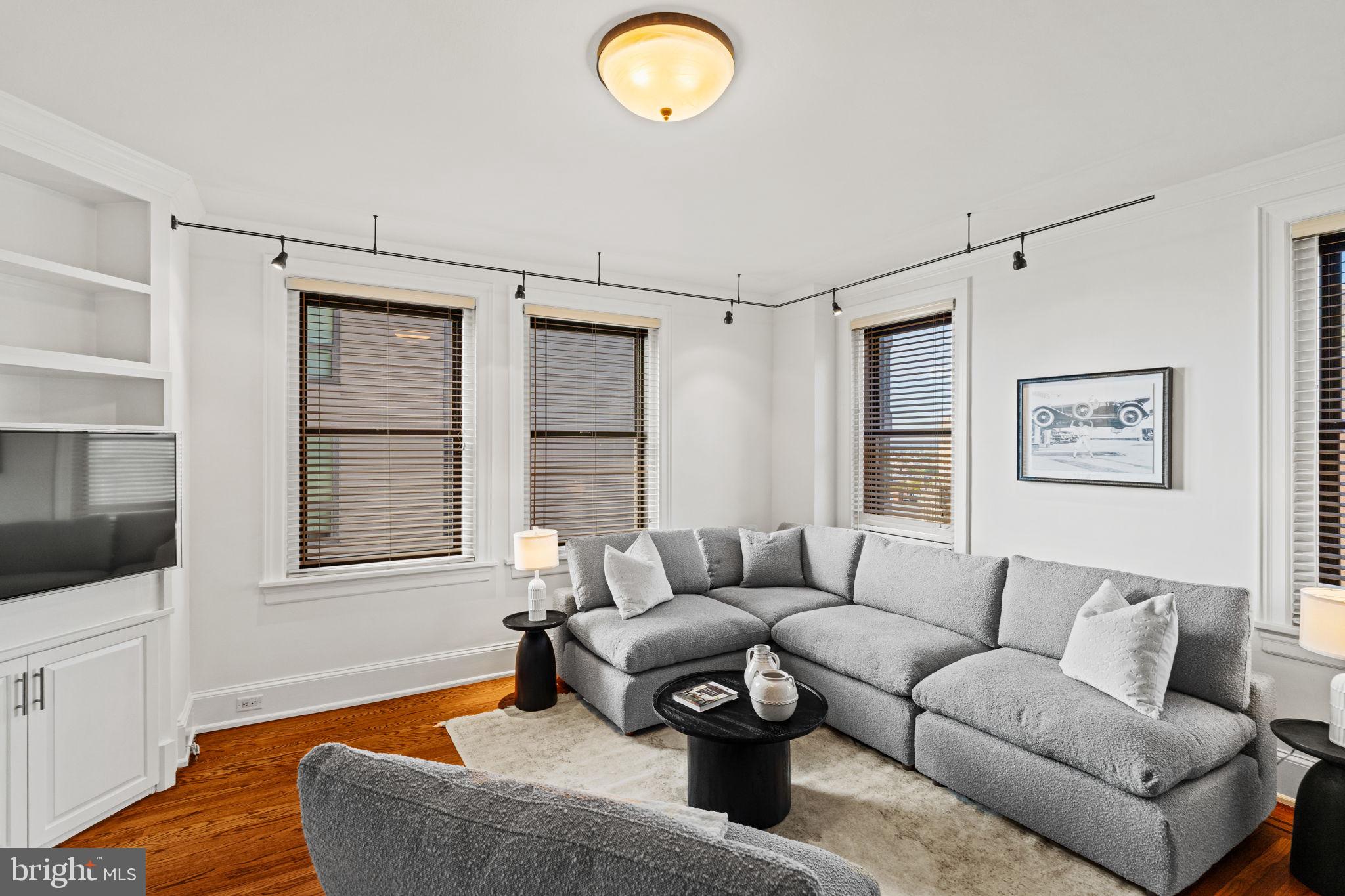 RITTENHOUSE SQUARE - Residential