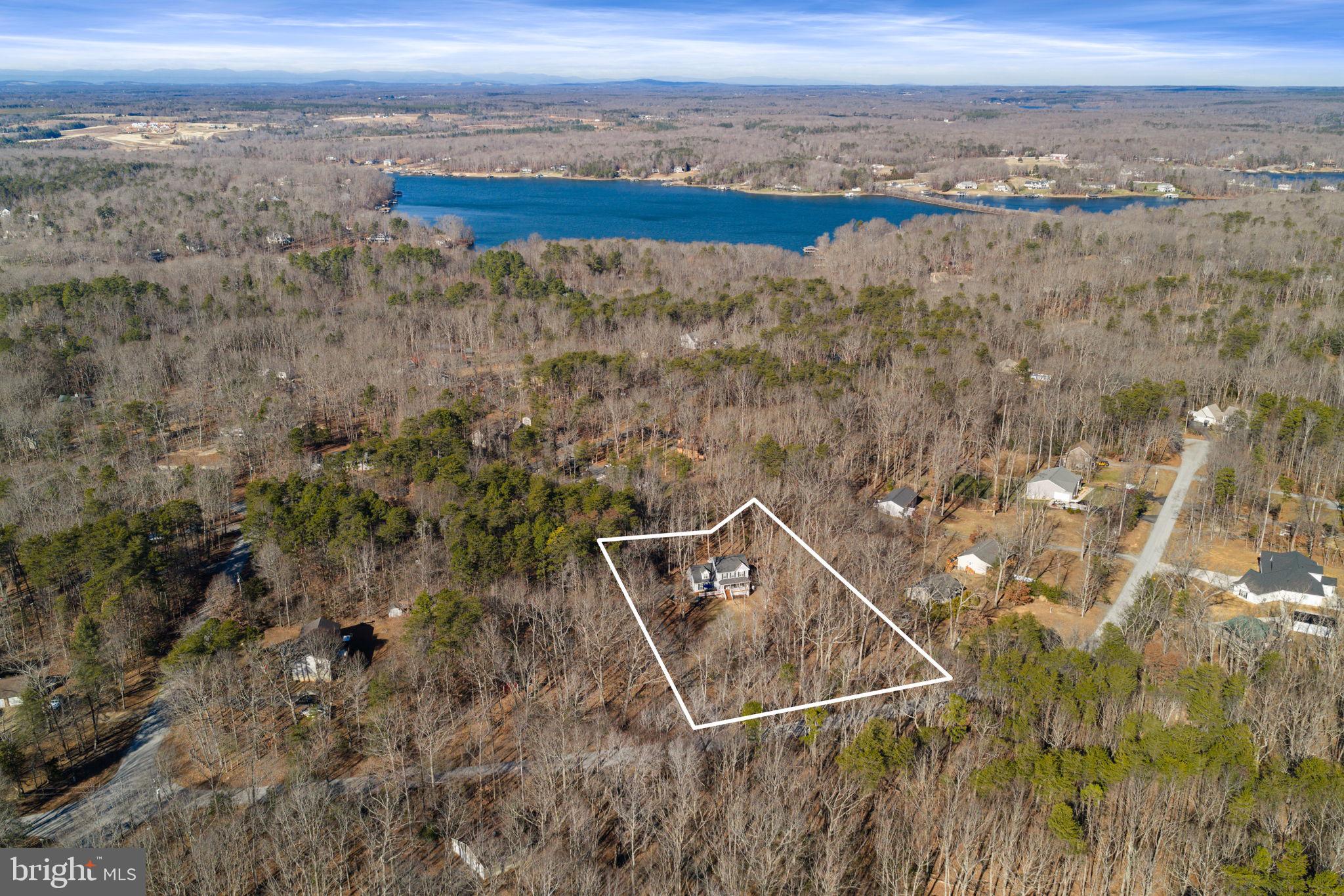 PINE HARBOUR - Residential