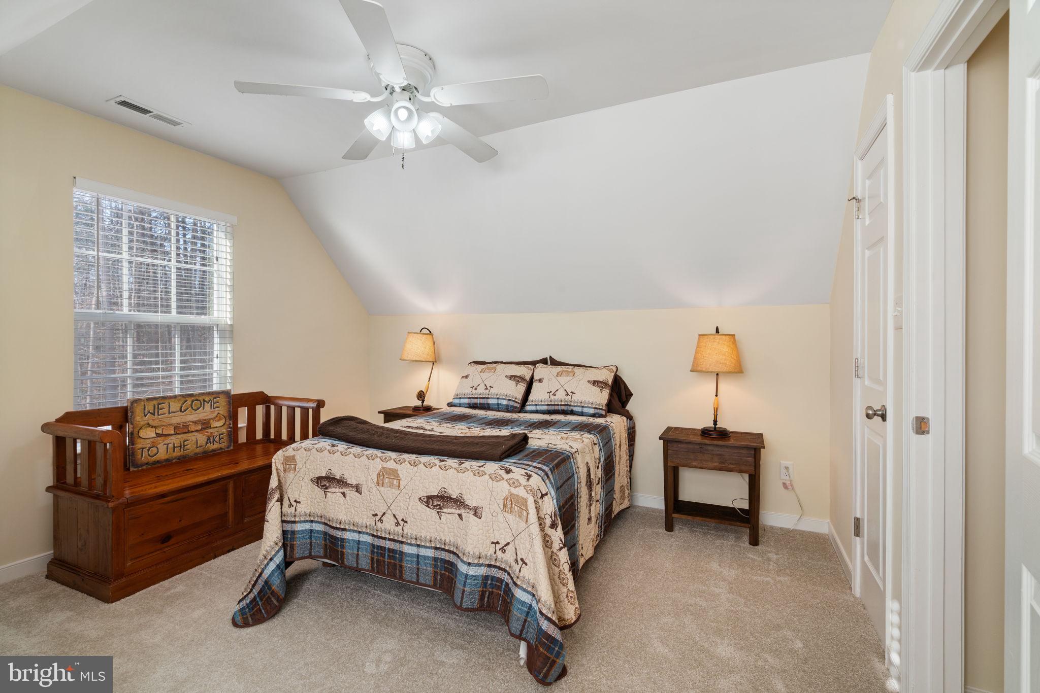 PINE HARBOUR - Residential