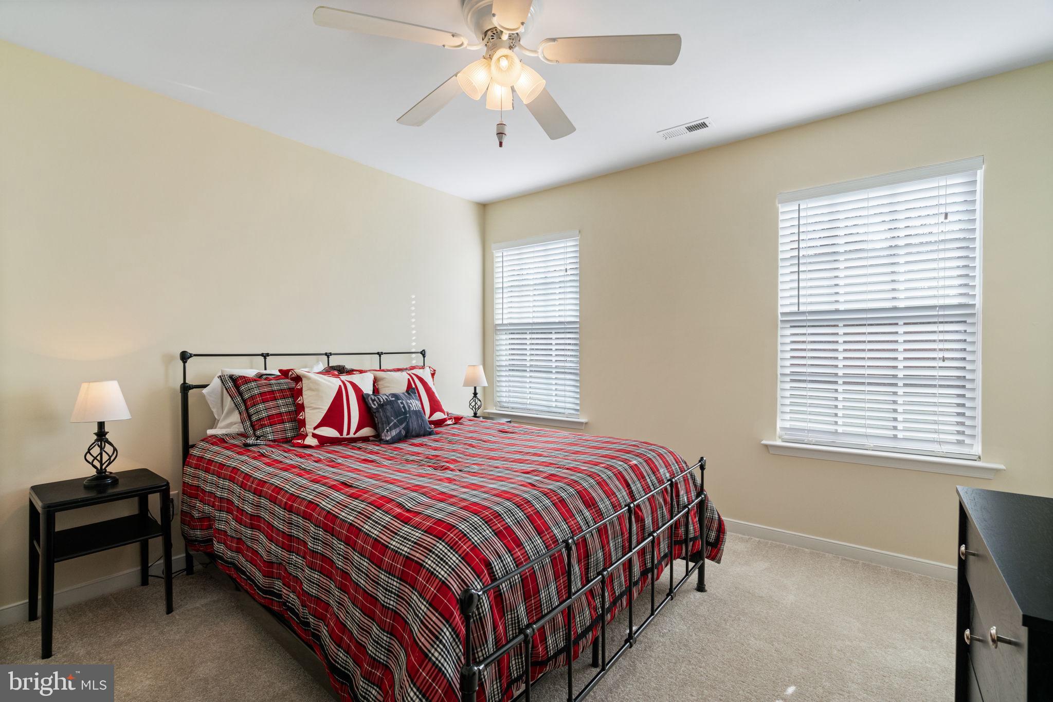 PINE HARBOUR - Residential