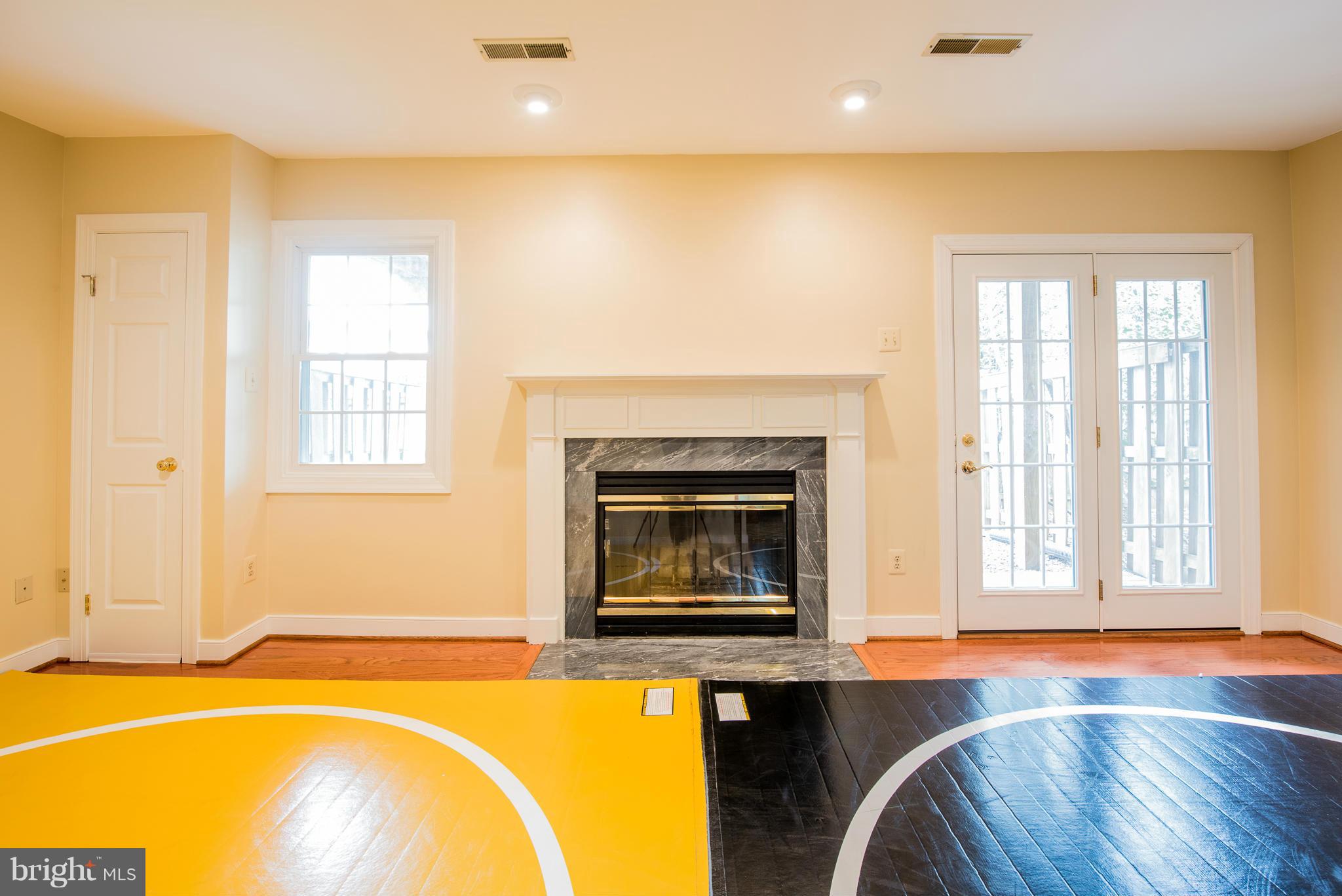 POTOMAC LAKES - Residential