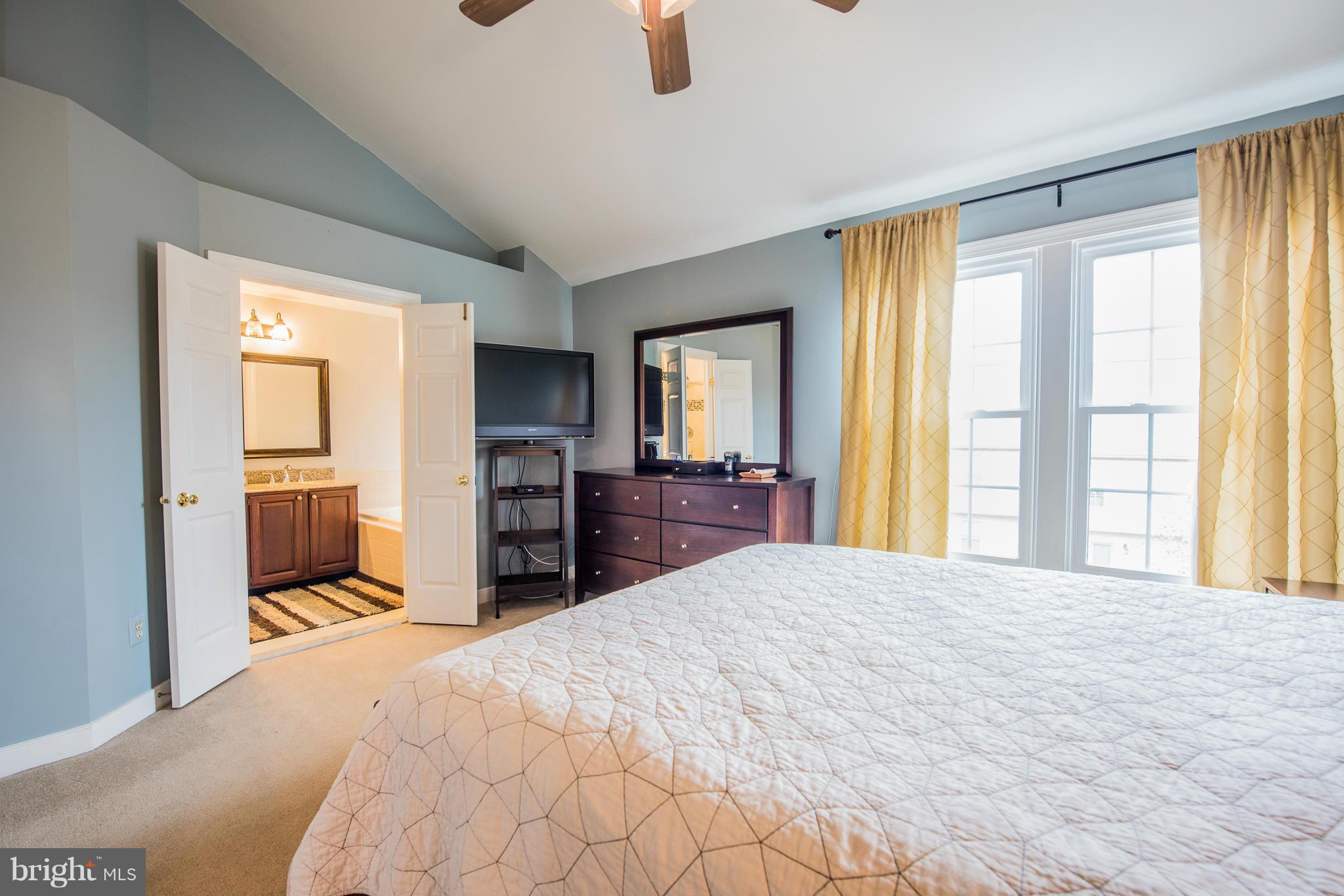 POTOMAC LAKES - Residential