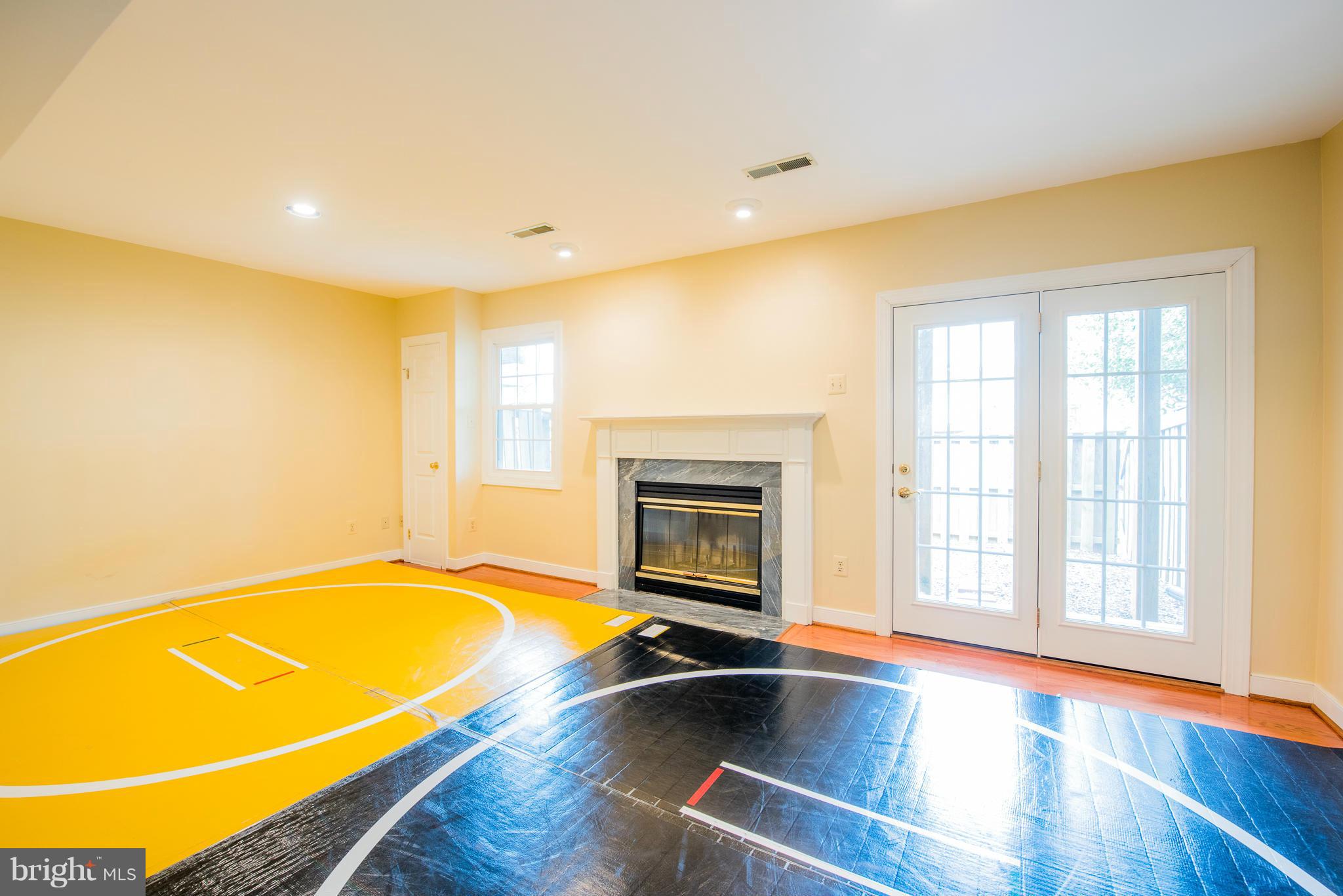 POTOMAC LAKES - Residential