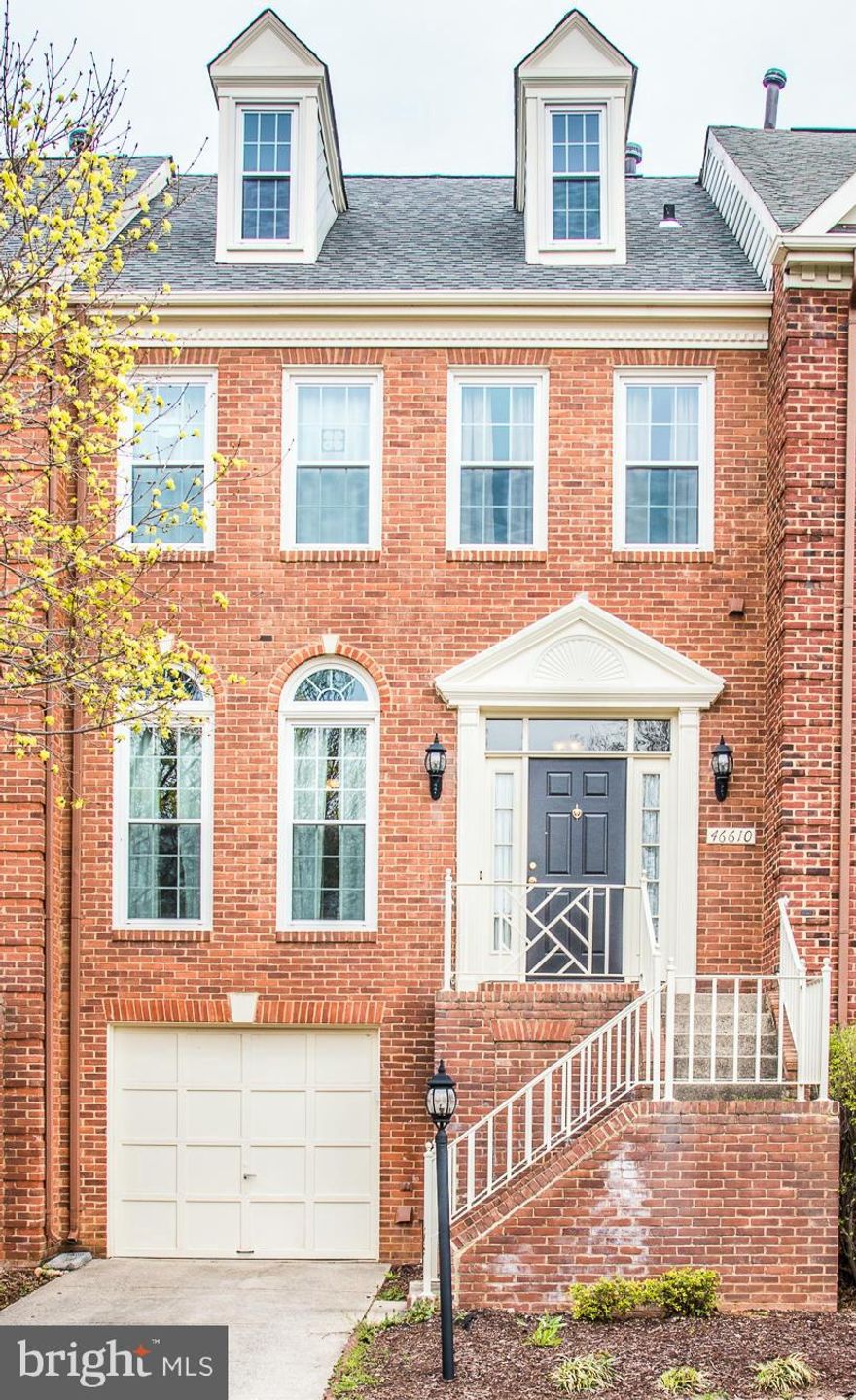 Pride of ownership shows in this immaculate 3BR, 2.2 BA TH in highly sought after Potomac Lakes Community! Spacious kitchen with Upgraded Stainless Steel Appliances, Granite Counters, Center Island, Breakfast Bar and Pantry. Master BR with Vaulted Ceiling.Master Bath with Dual Granite Vanity and New Shower. Walkout Level Rec Room leads to Fully Fenced, Maintenance Free Yard.