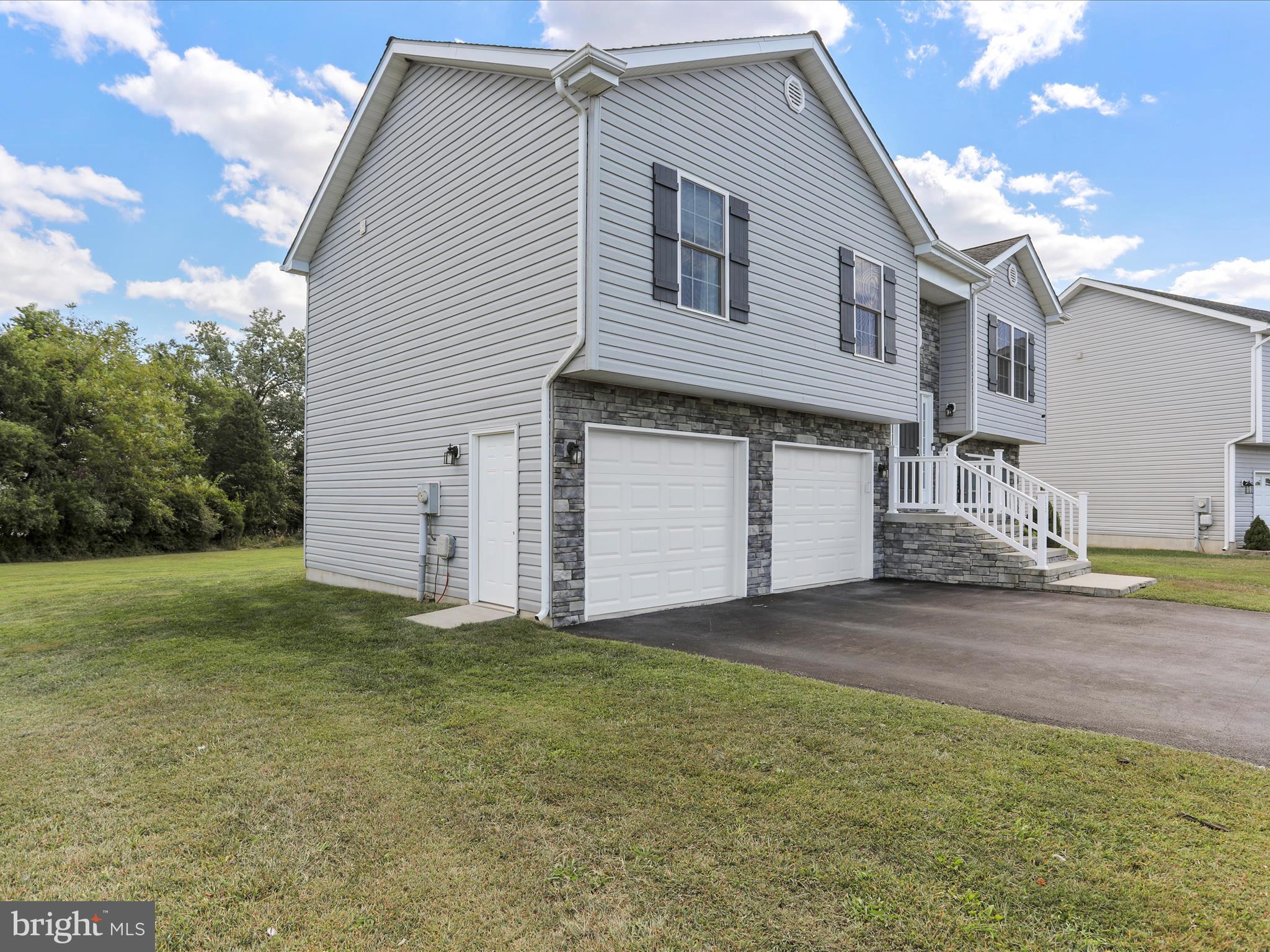 THE VINEYARDS - Residential
