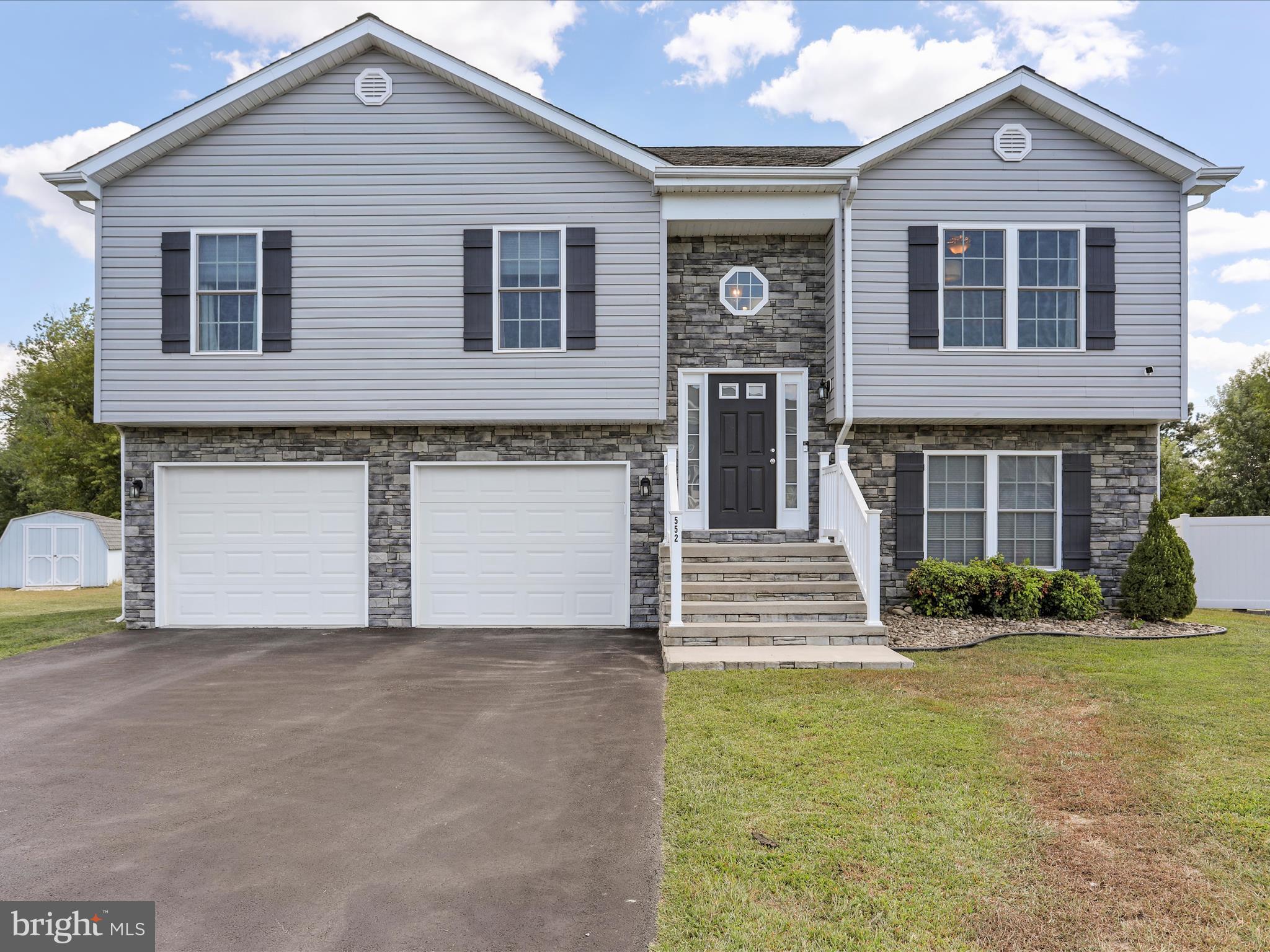 THE VINEYARDS - Residential