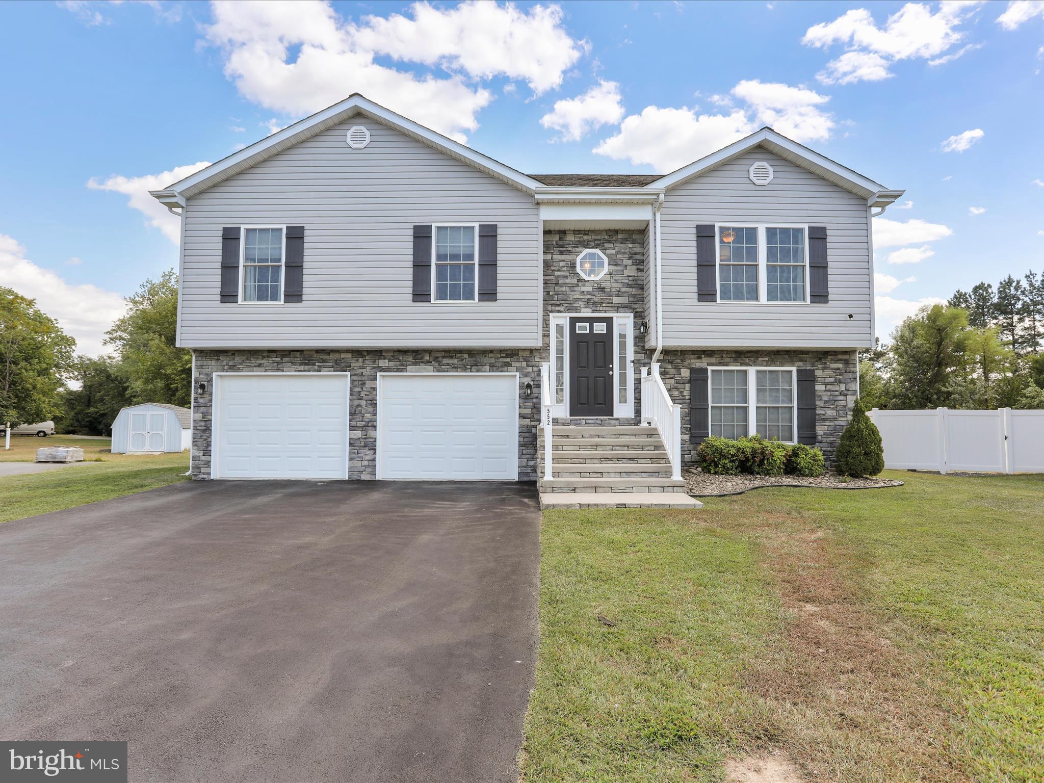 THE VINEYARDS - Residential