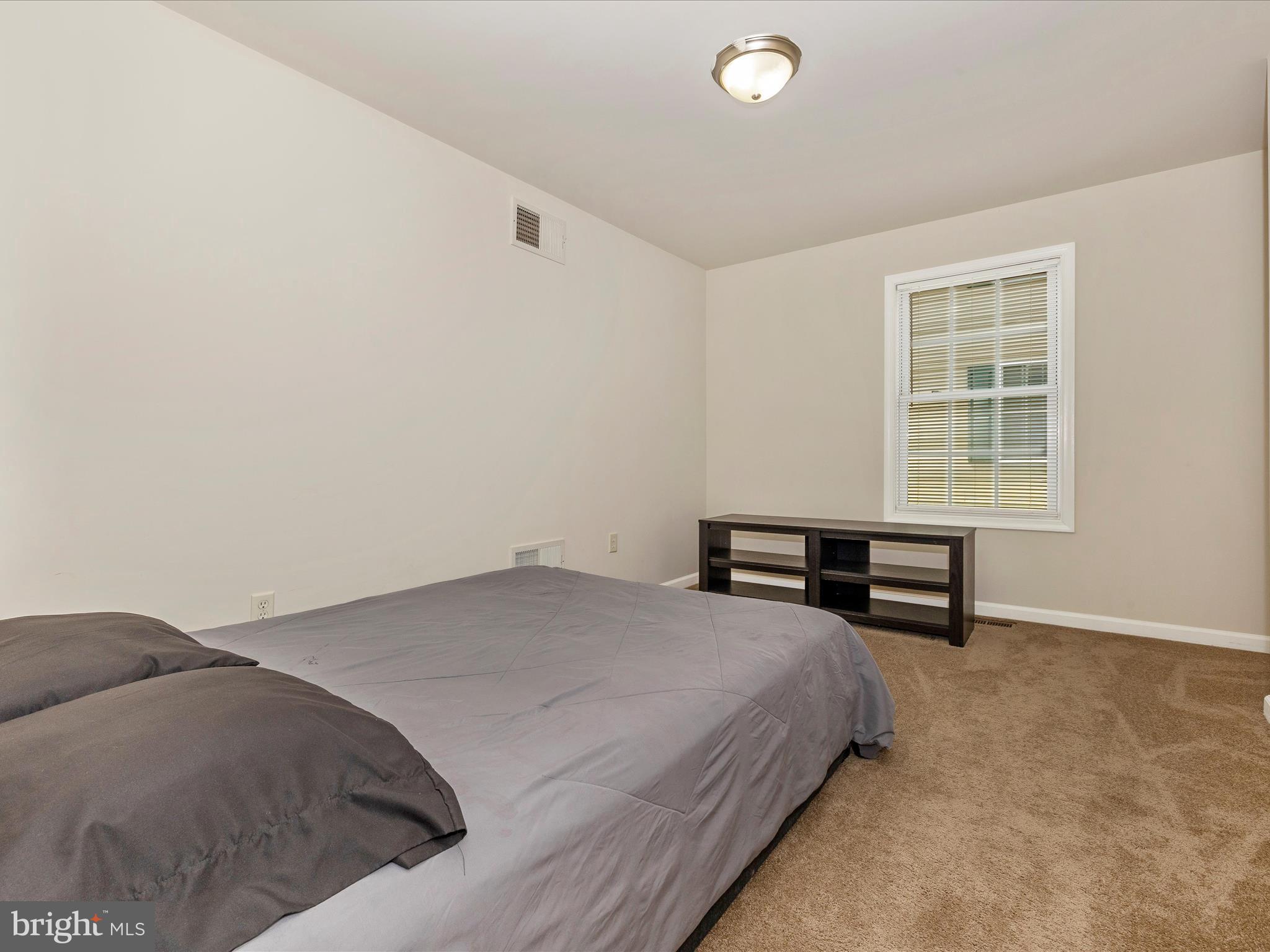 SHARPSBURG - Residential Income