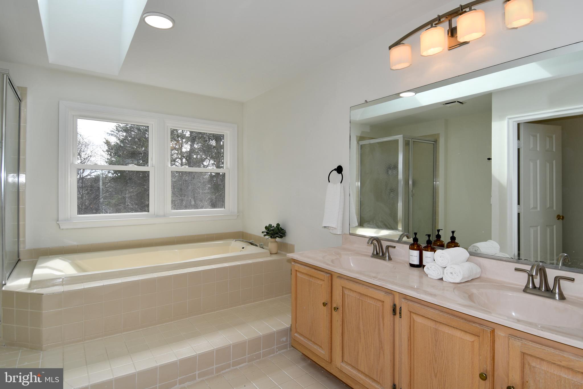 ARMFIELD FARMS - Residential