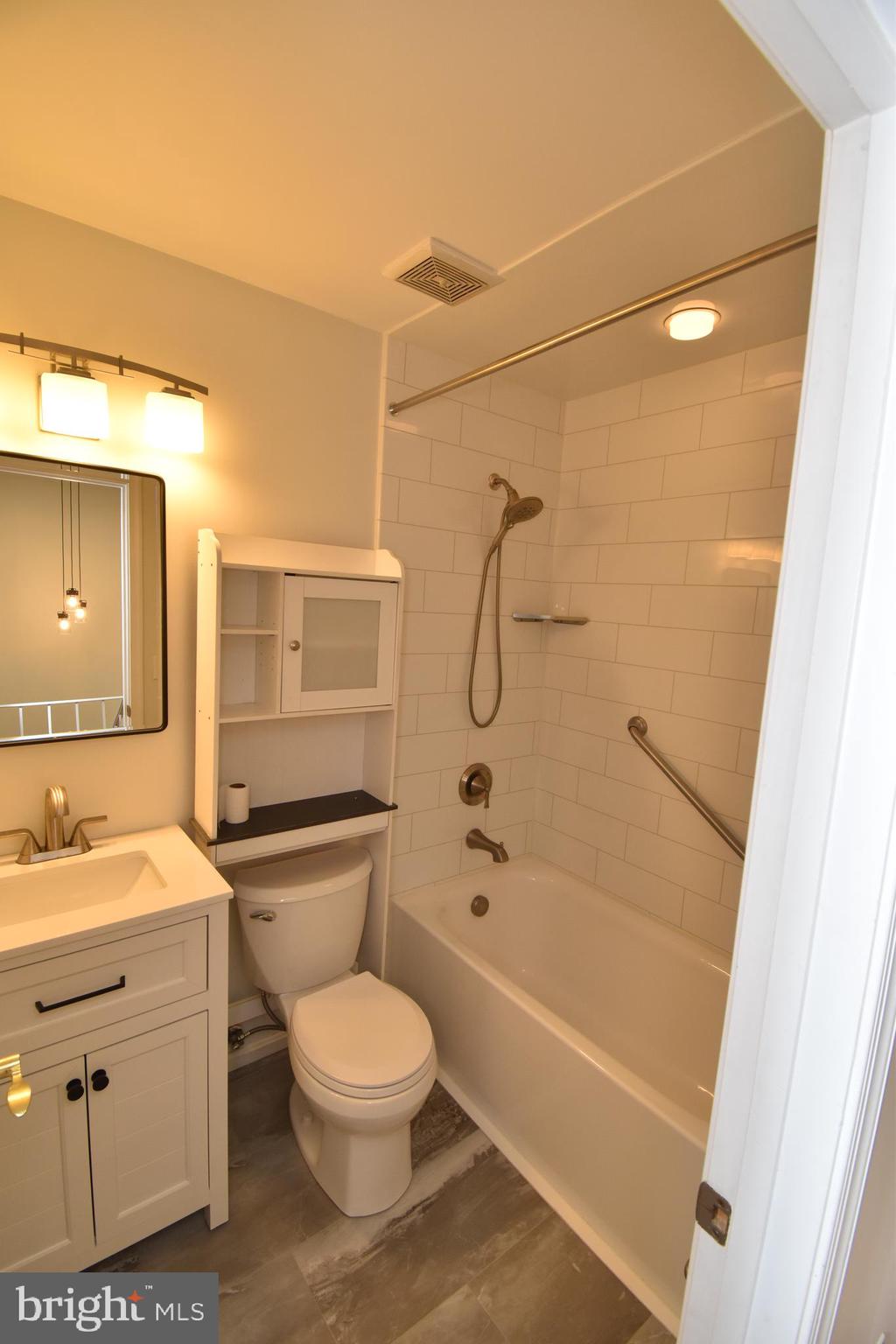 STRATHMEADE SQUARE - Residential Lease