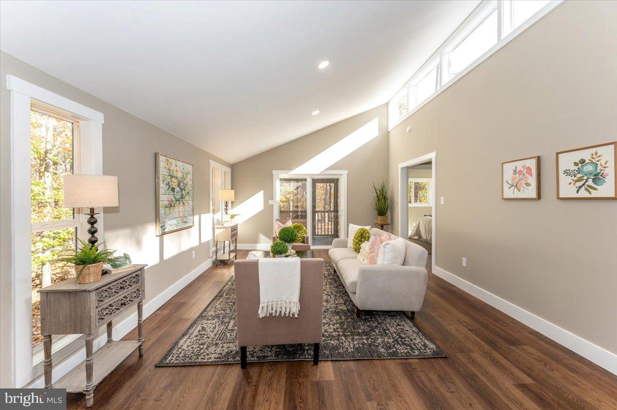 THE WOODS - Residential