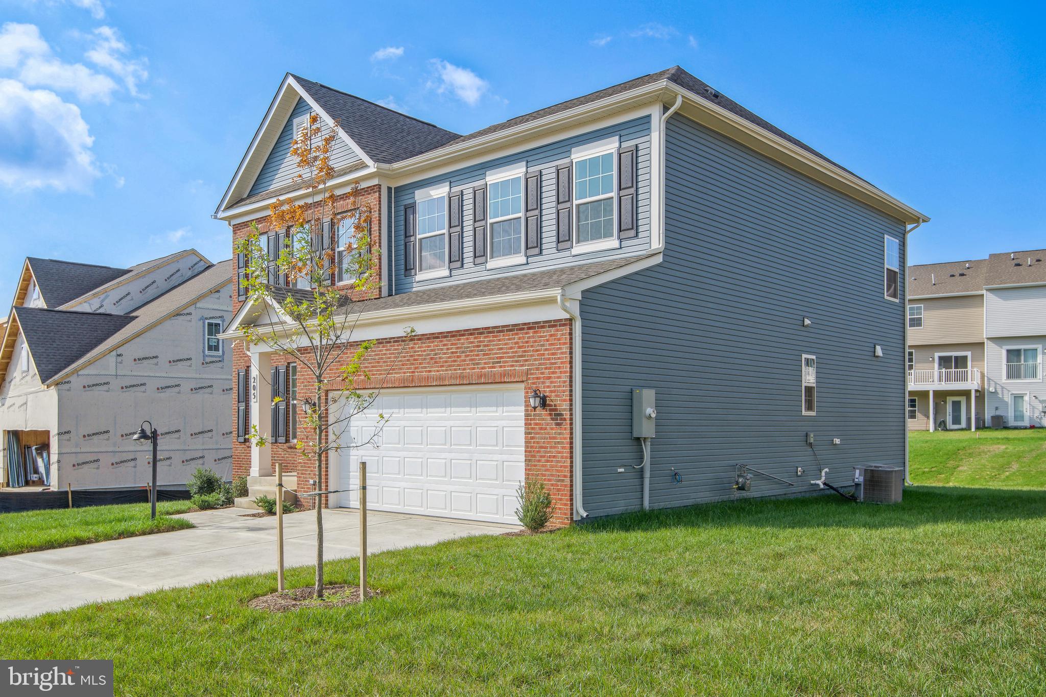 SENSENY VILLAGE - Residential