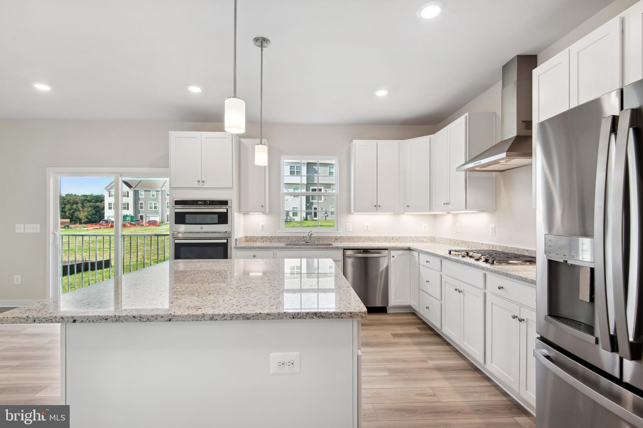 SENSENY VILLAGE - Residential